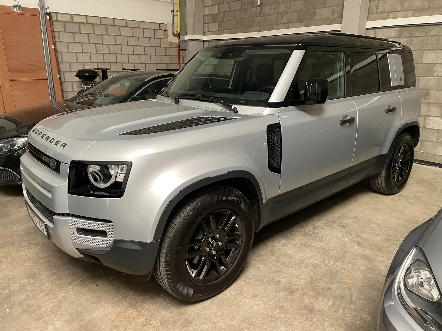 Land Rover Defender Defender 110 D240S//Black+WinterPack,Lichte Vracht Argent - 1