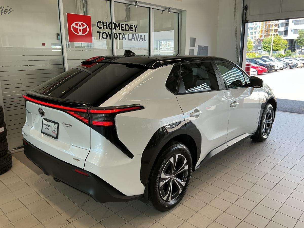 2025 Toyota bZ4X XLE TI EV AWD 214hp 367km 12.3po CarPlay Android C — photo 1