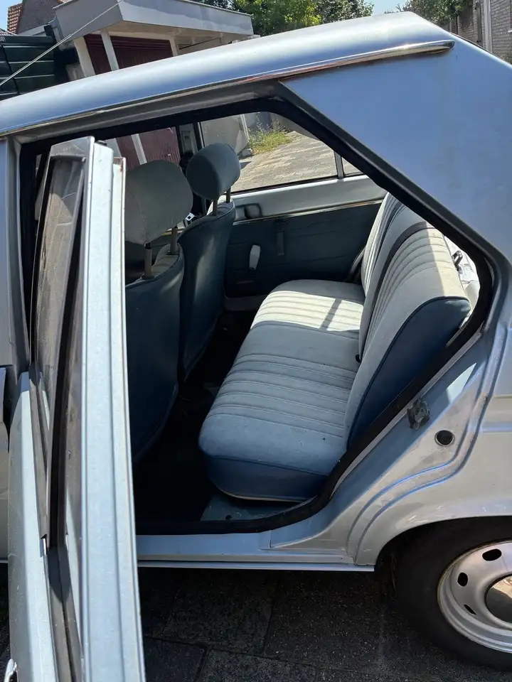 Peugeot 104 GR met extra onderdelen - voor de liefhebber, foto 9