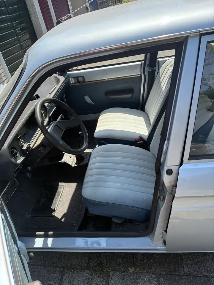 Peugeot 104 GR met extra onderdelen - voor de liefhebber, foto 8
