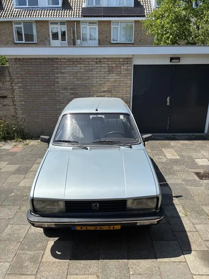 Peugeot 104 GR met extra onderdelen - voor de liefhebber, foto 4
