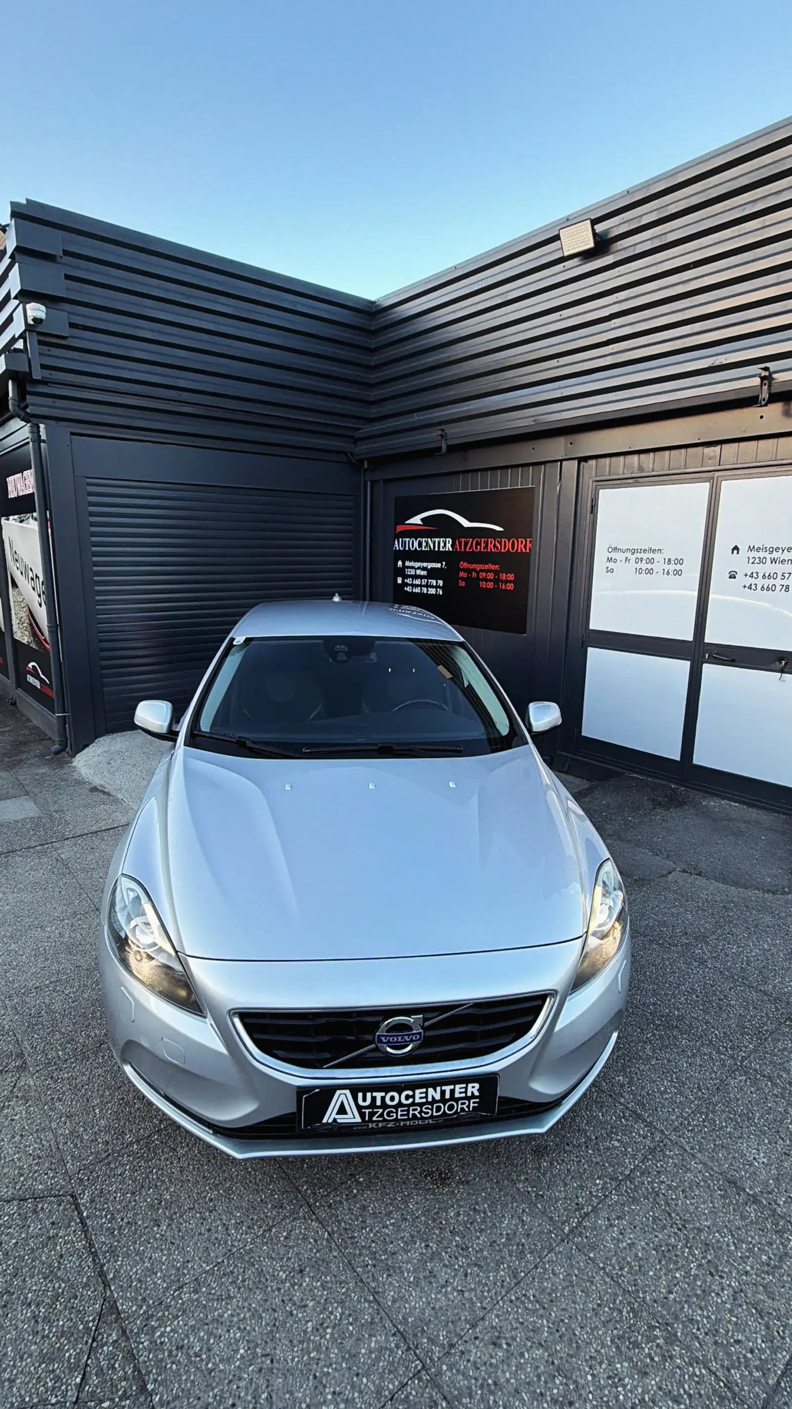Volvo V40 Momentum — photo 5