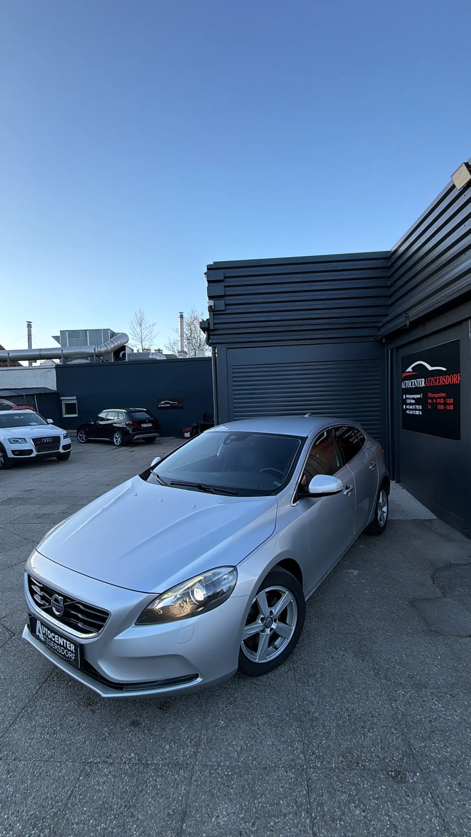 Volvo V40 Momentum — photo 4