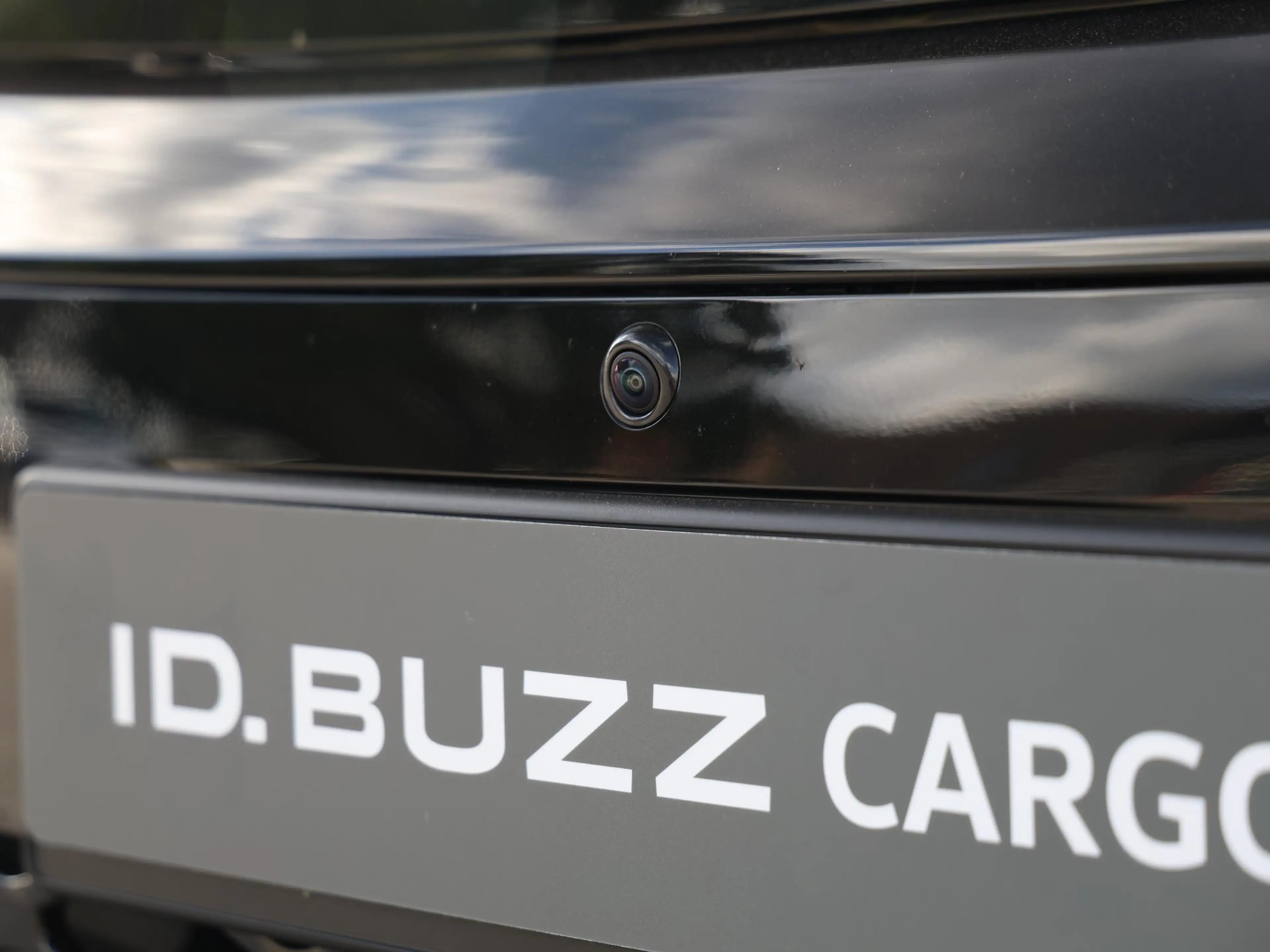 Volkswagen ID. Buzz Cargo Bulli Limited Edition Elektromotor 210 kW (286 pk) — photo 14