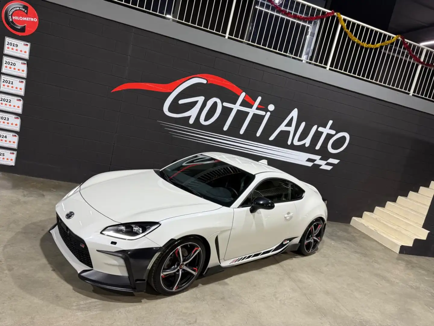 Toyota GR86 WHITE PERLA MILTEK PREMIUM SPORT Bianco - 2