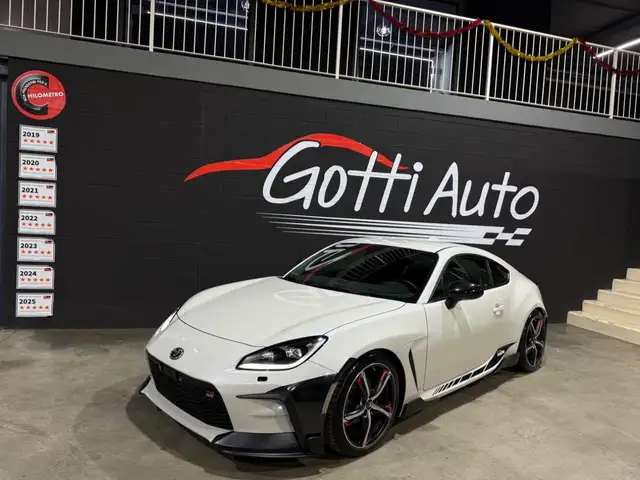 Toyota GR86 WHITE PERLA MILTEK PREMIUM SPORT