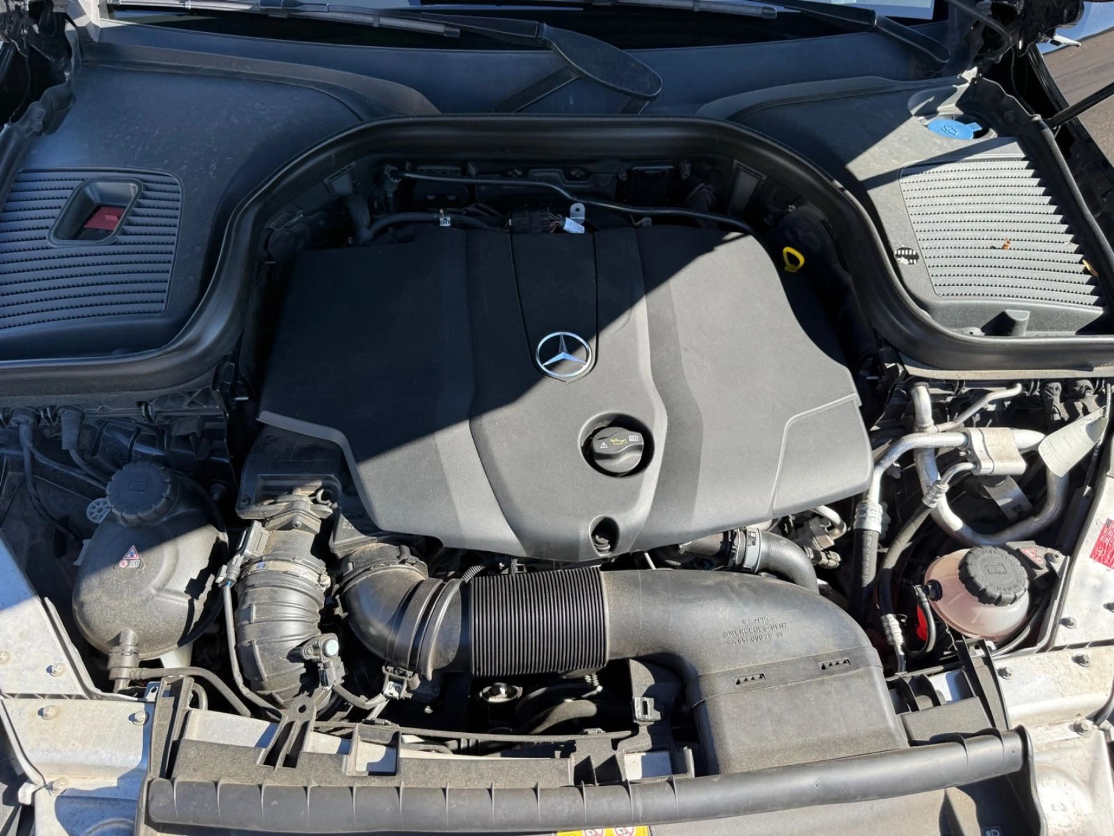 Mercedes-Benz GLC 250 d 4Matic AMG AHK SHZ NAVI RFK — photo 24