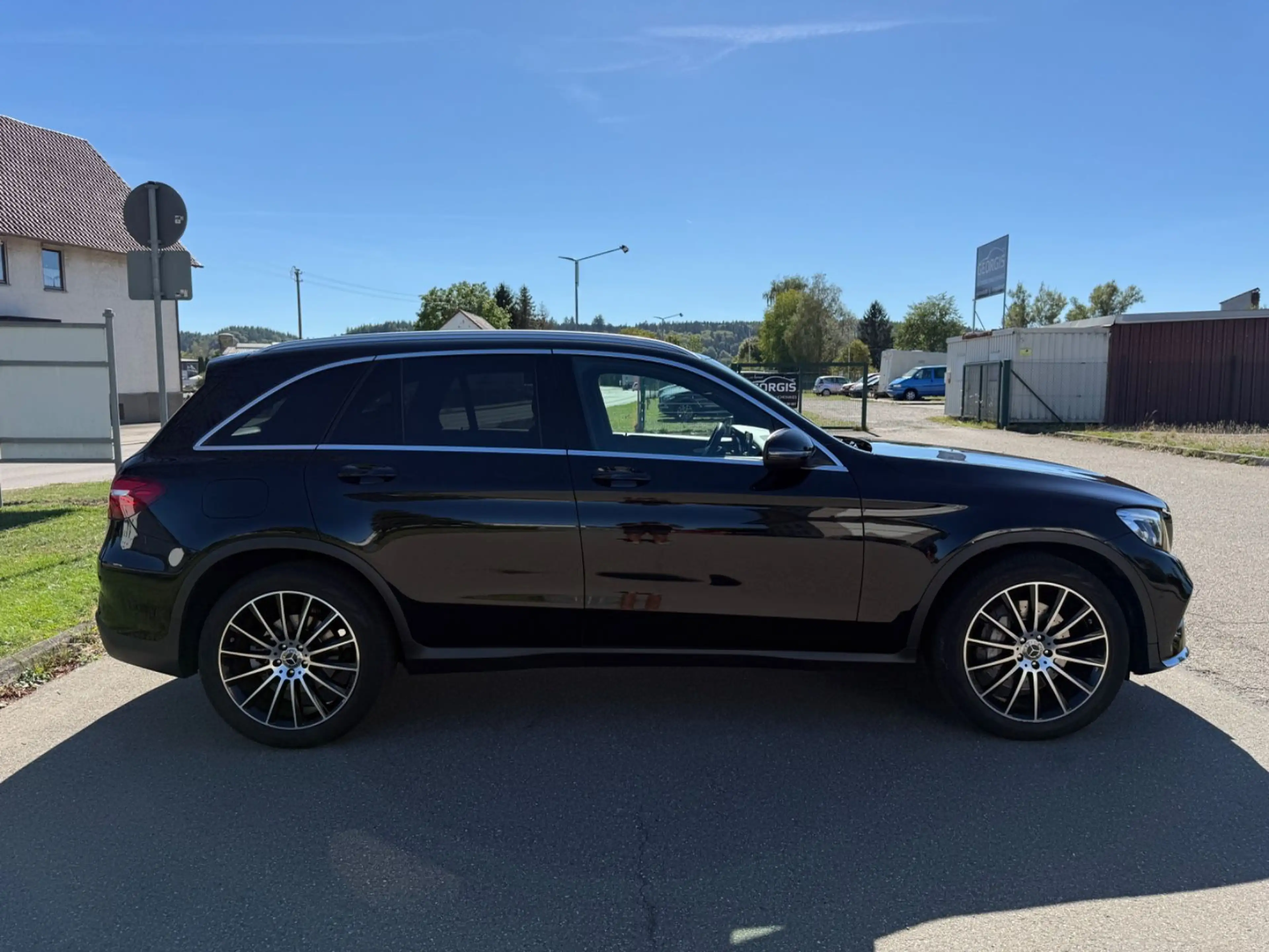 Mercedes-Benz GLC 250 d 4Matic AMG AHK SHZ NAVI RFK — photo 10