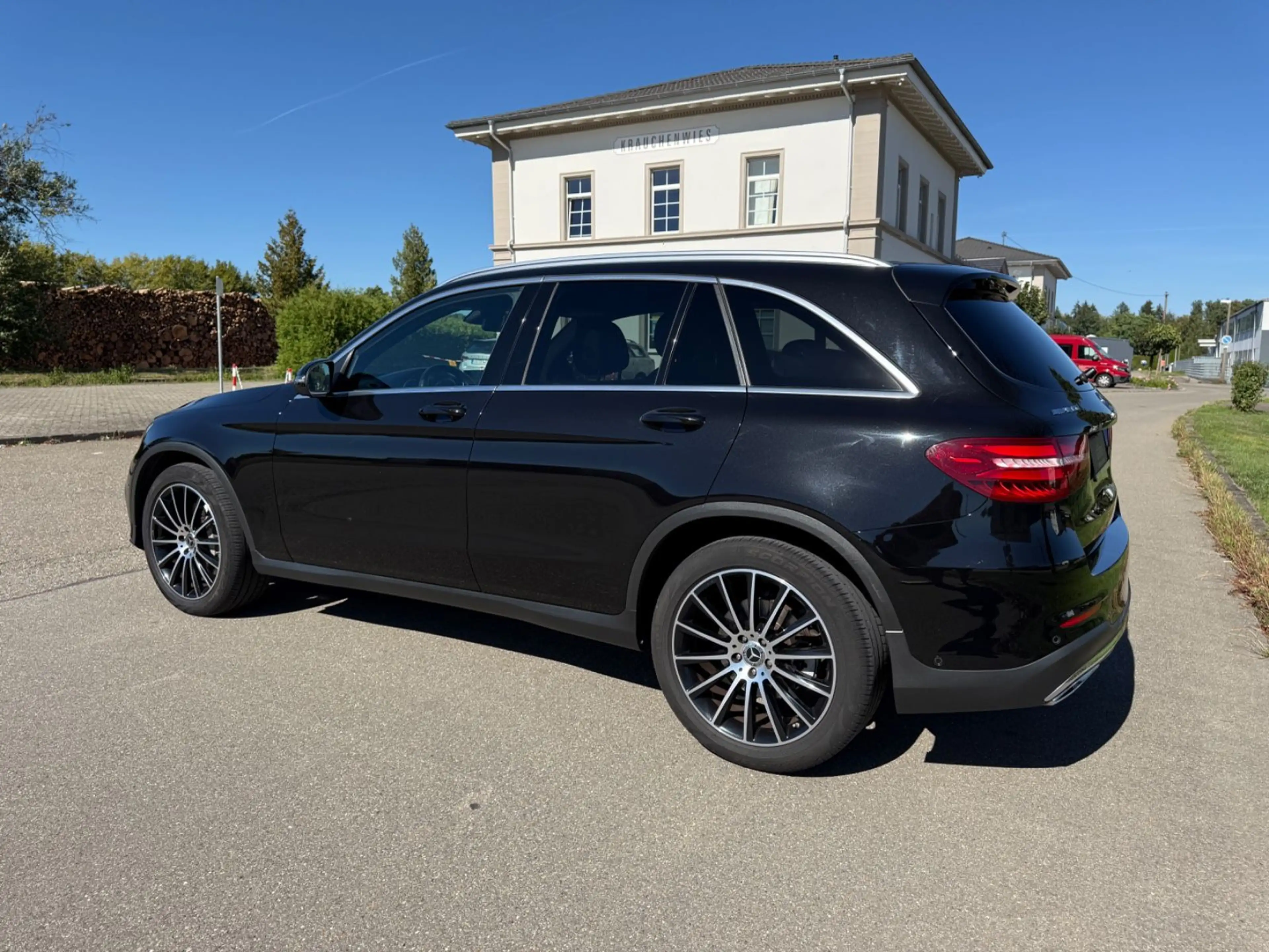 Mercedes-Benz GLC 250 d 4Matic AMG AHK SHZ NAVI RFK — photo 5