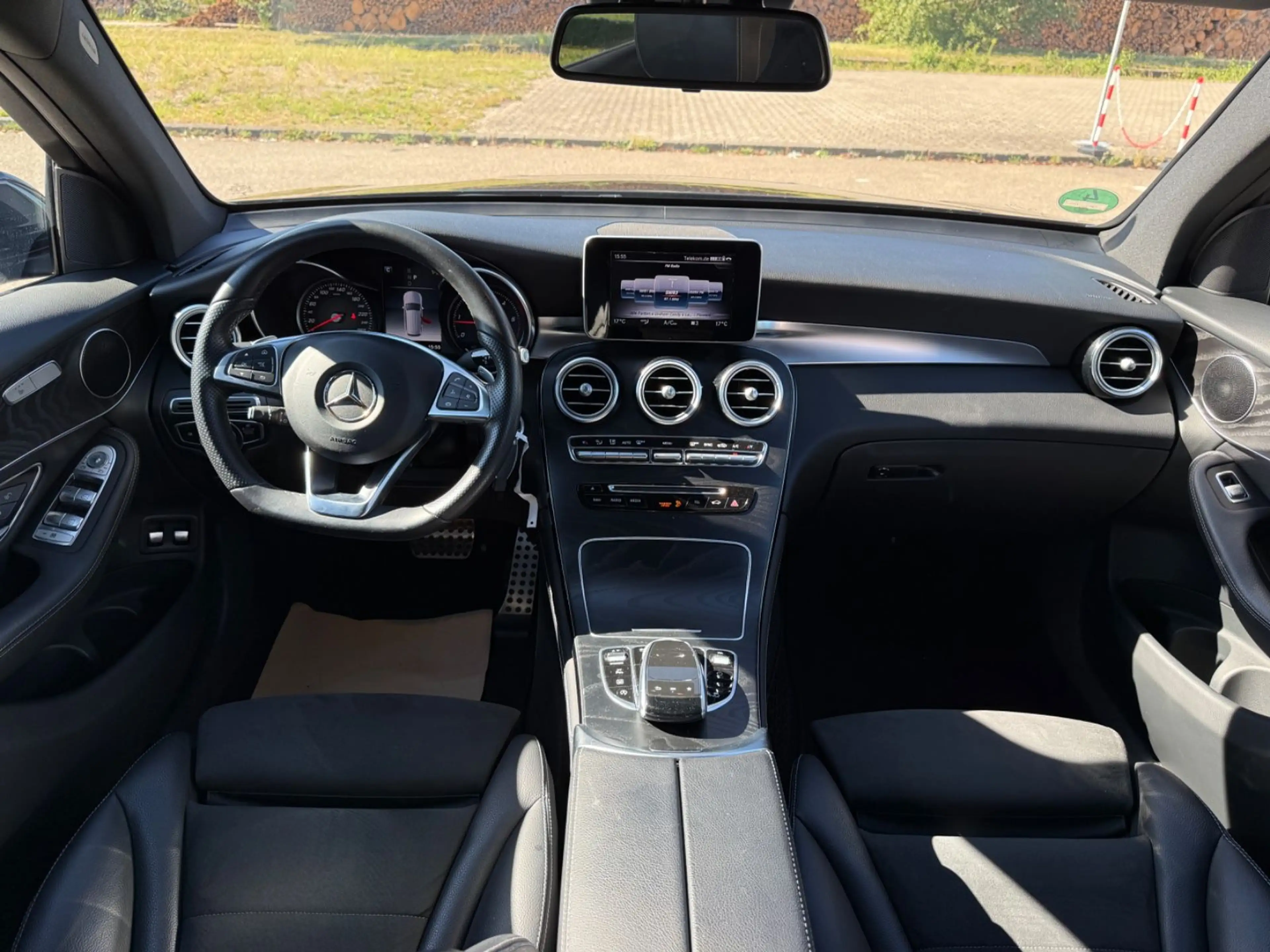 Mercedes-Benz GLC 250 d 4Matic AMG AHK SHZ NAVI RFK — photo 13
