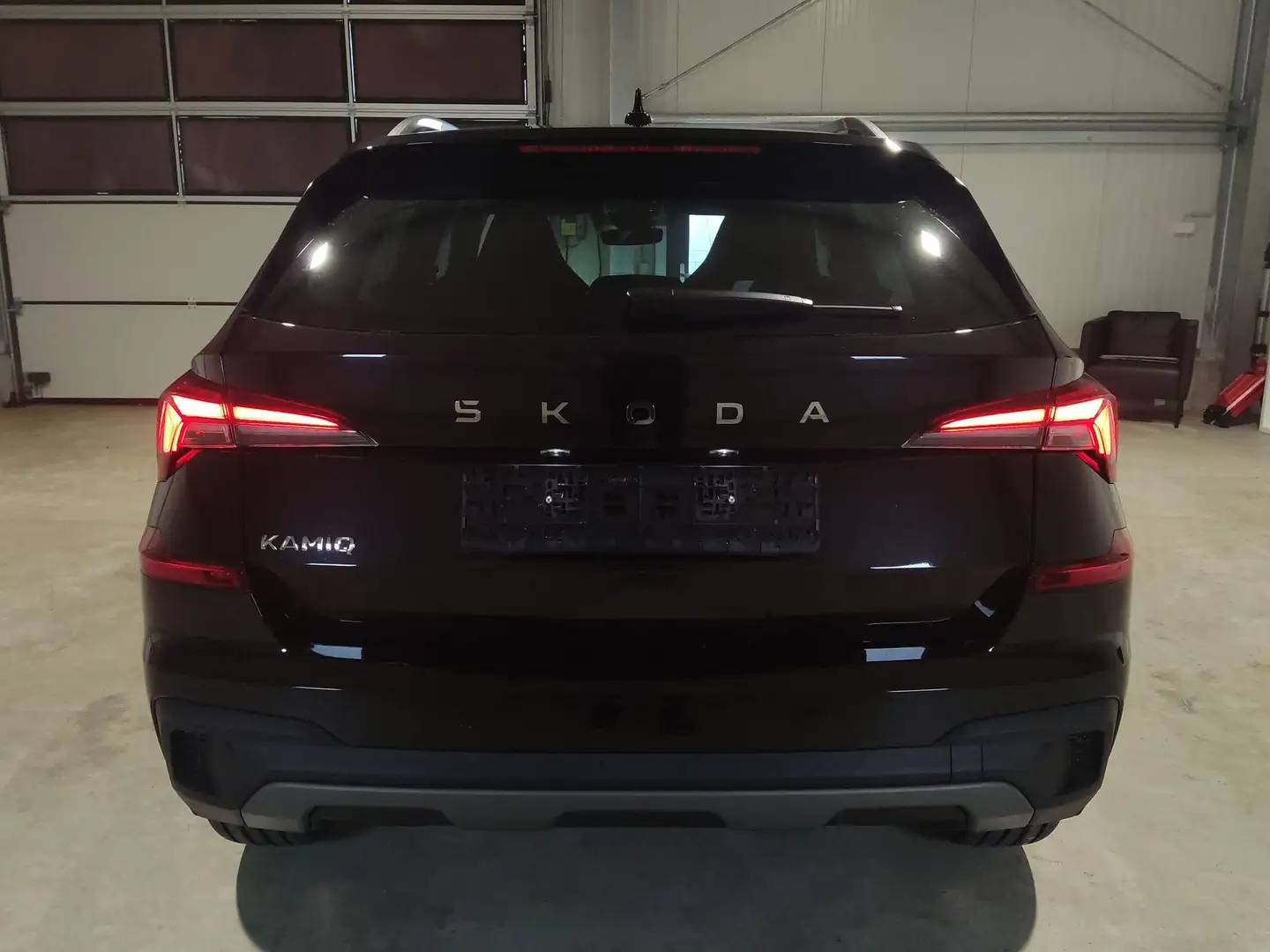 Skoda Kamiq 130 Jahre Premium Edition 1.5 TSI 150 PS DSG An... Schwarz - 2