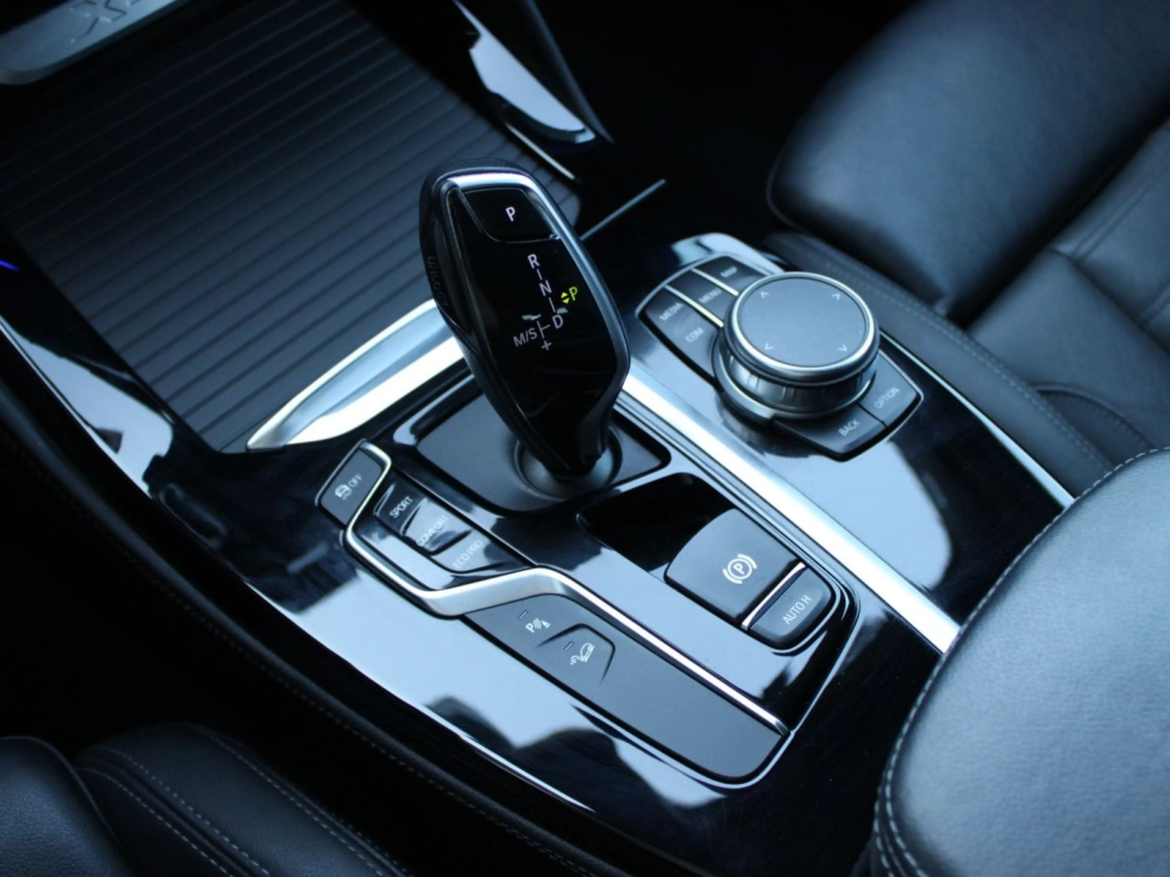 BMW X4 x30d M Sport Leder HUD LiveProf. el-Sitze DAB — photo 15