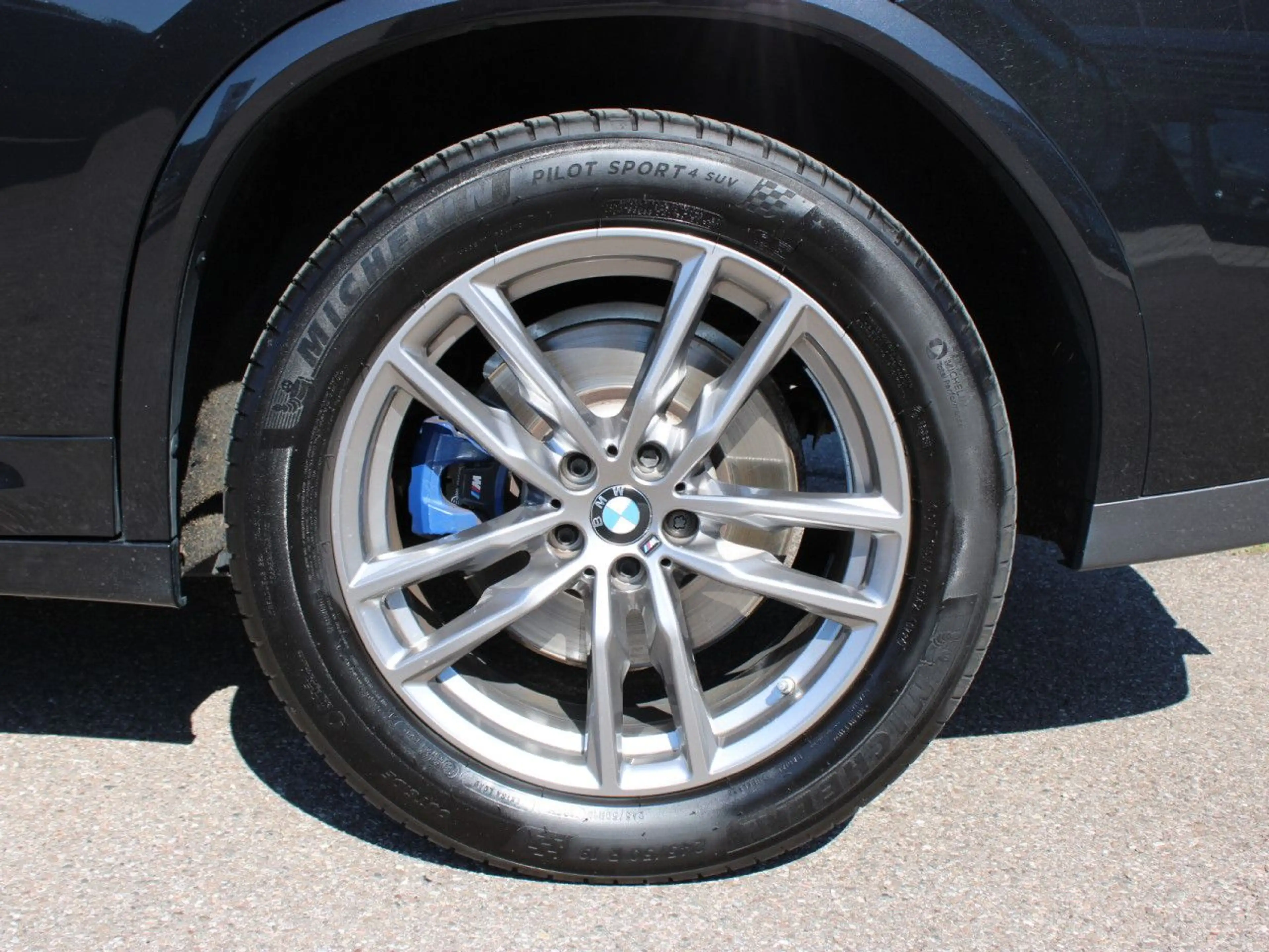 BMW X4 x30d M Sport Leder HUD LiveProf. el-Sitze DAB — photo 8