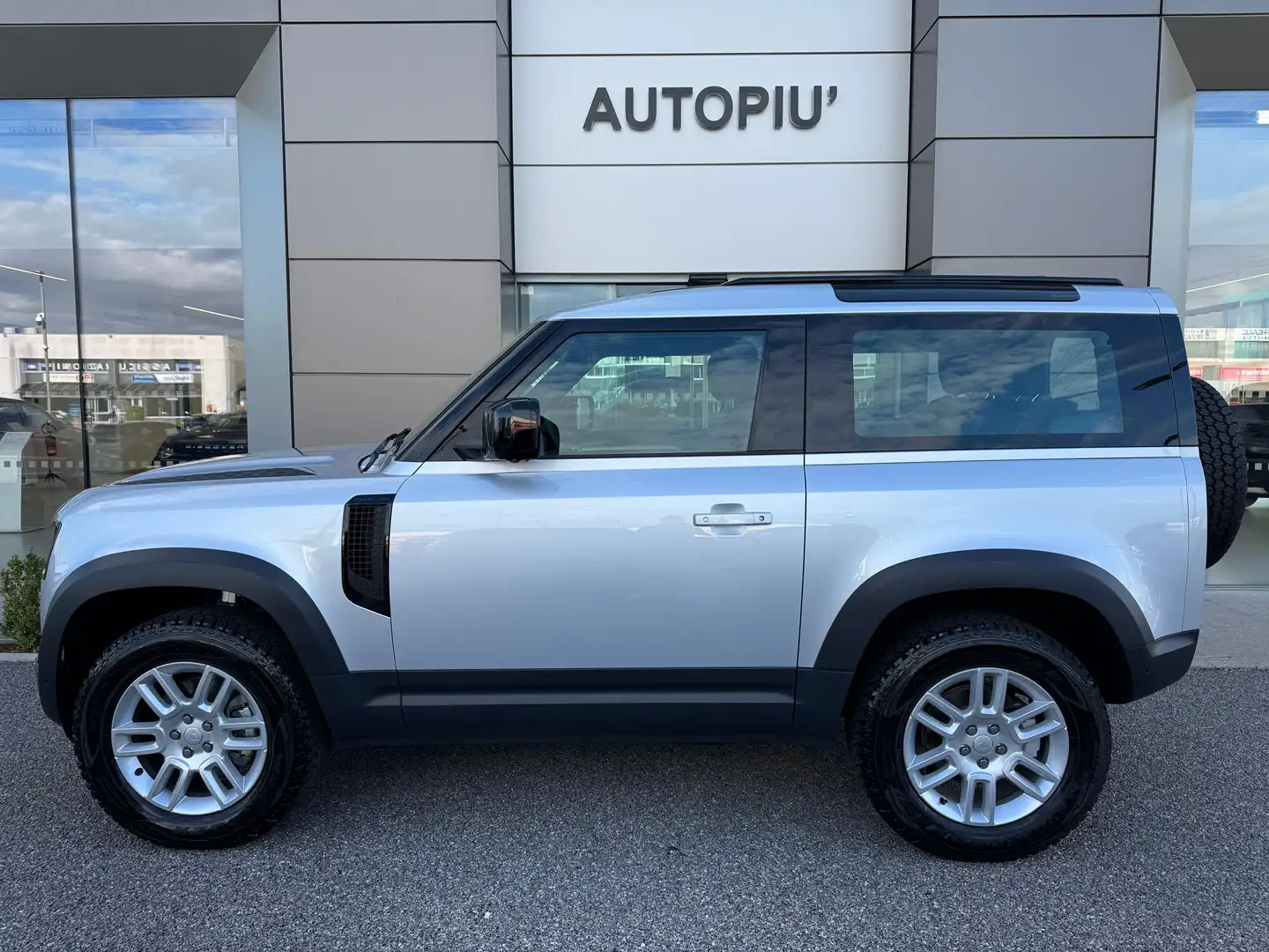 Land Rover Defender Defender 90 3.0d i6 mhev S awd 200cv auto Argento - 2