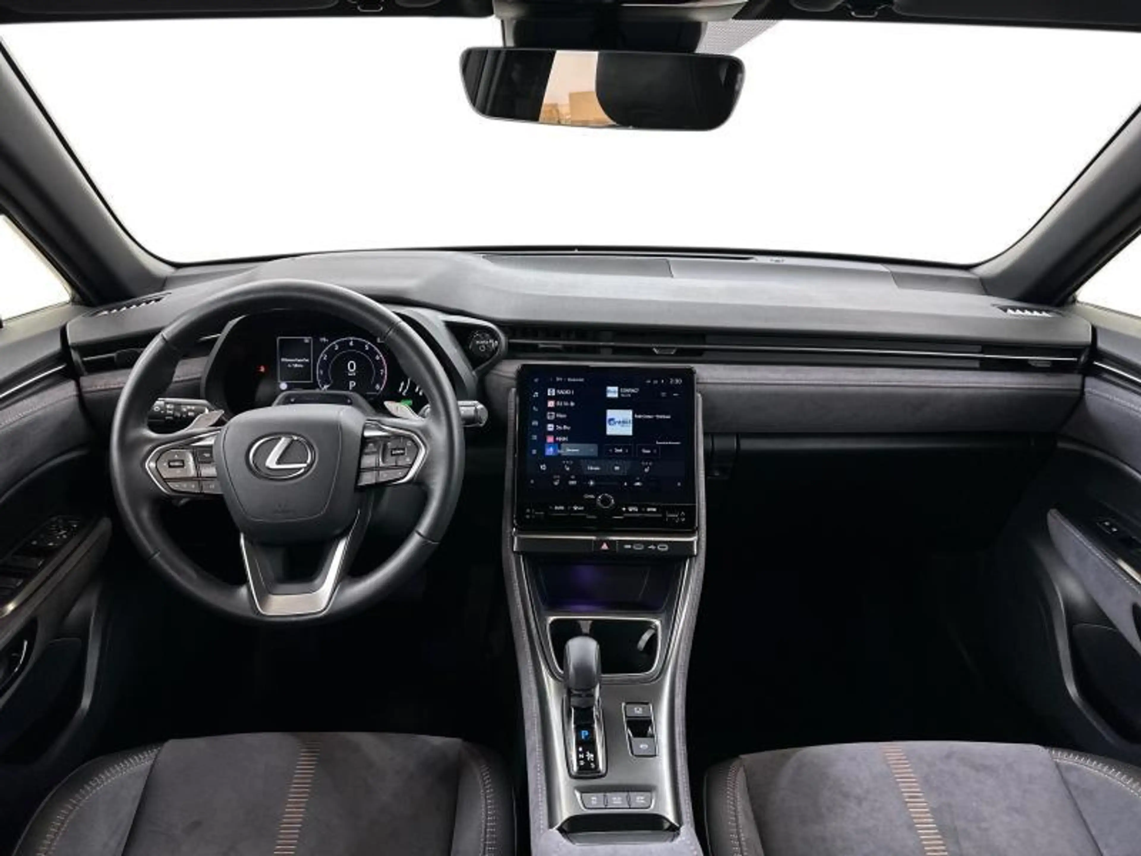 Lexus LBX 136hp HEV Cool BiTone | carplay | all seasons — photo 7