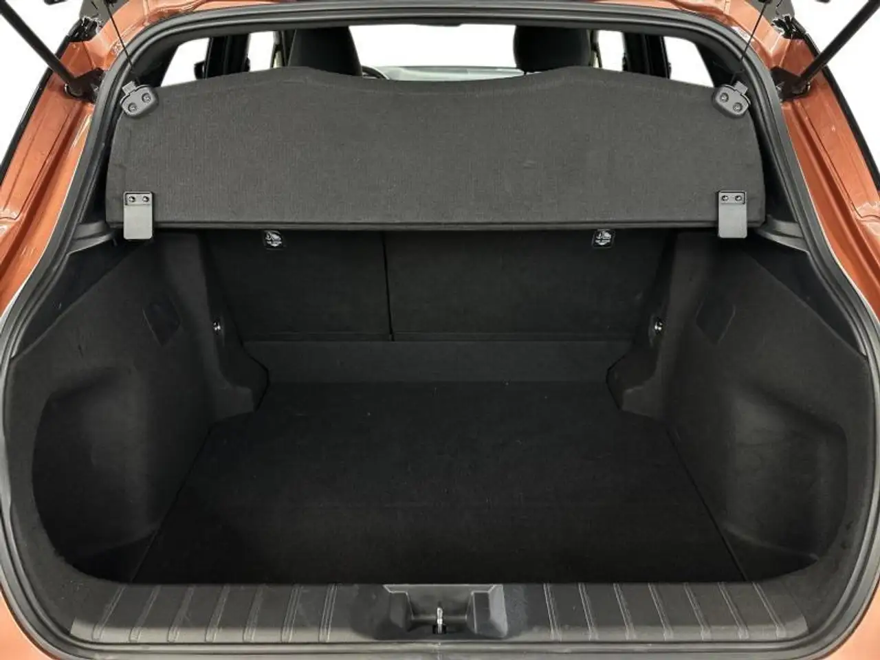 Lexus LBX 136hp HEV Cool BiTone carplay all seasons, миниатюра 9