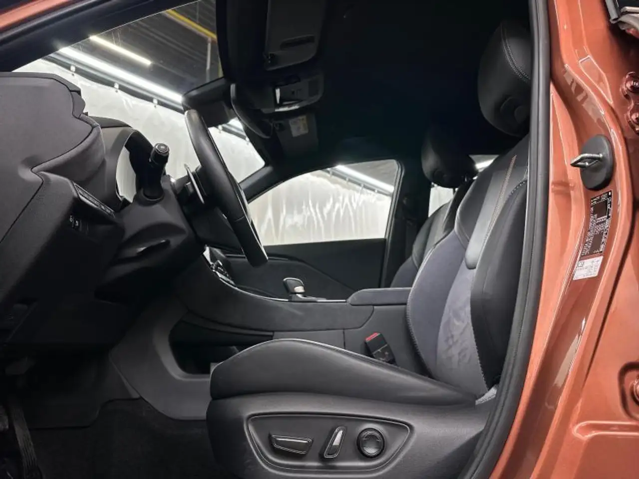 Lexus LBX 136hp HEV Cool BiTone carplay all seasons, миниатюра 18