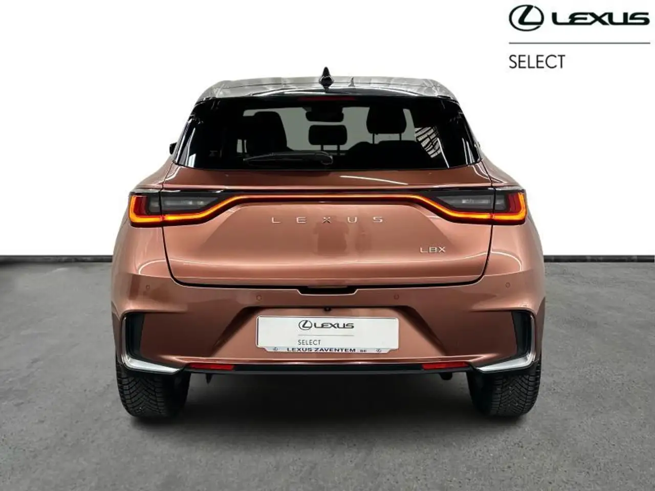 Lexus LBX 136hp HEV Cool BiTone carplay all seasons, миниатюра 4