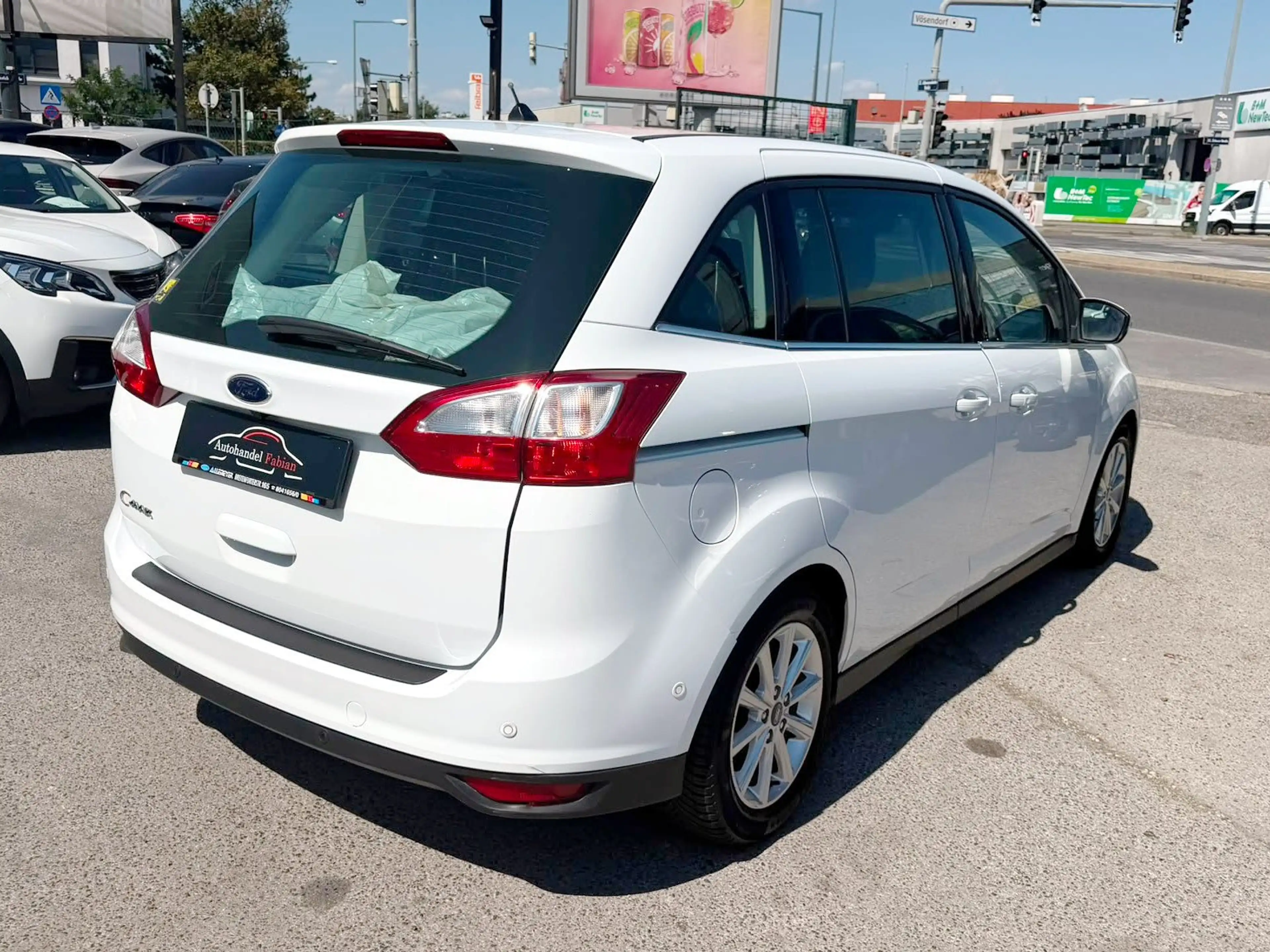 Ford Grand C-Max Titanium 1,5 150PS ParkhilfeVorn Sitzheiz Tempomat — photo 3