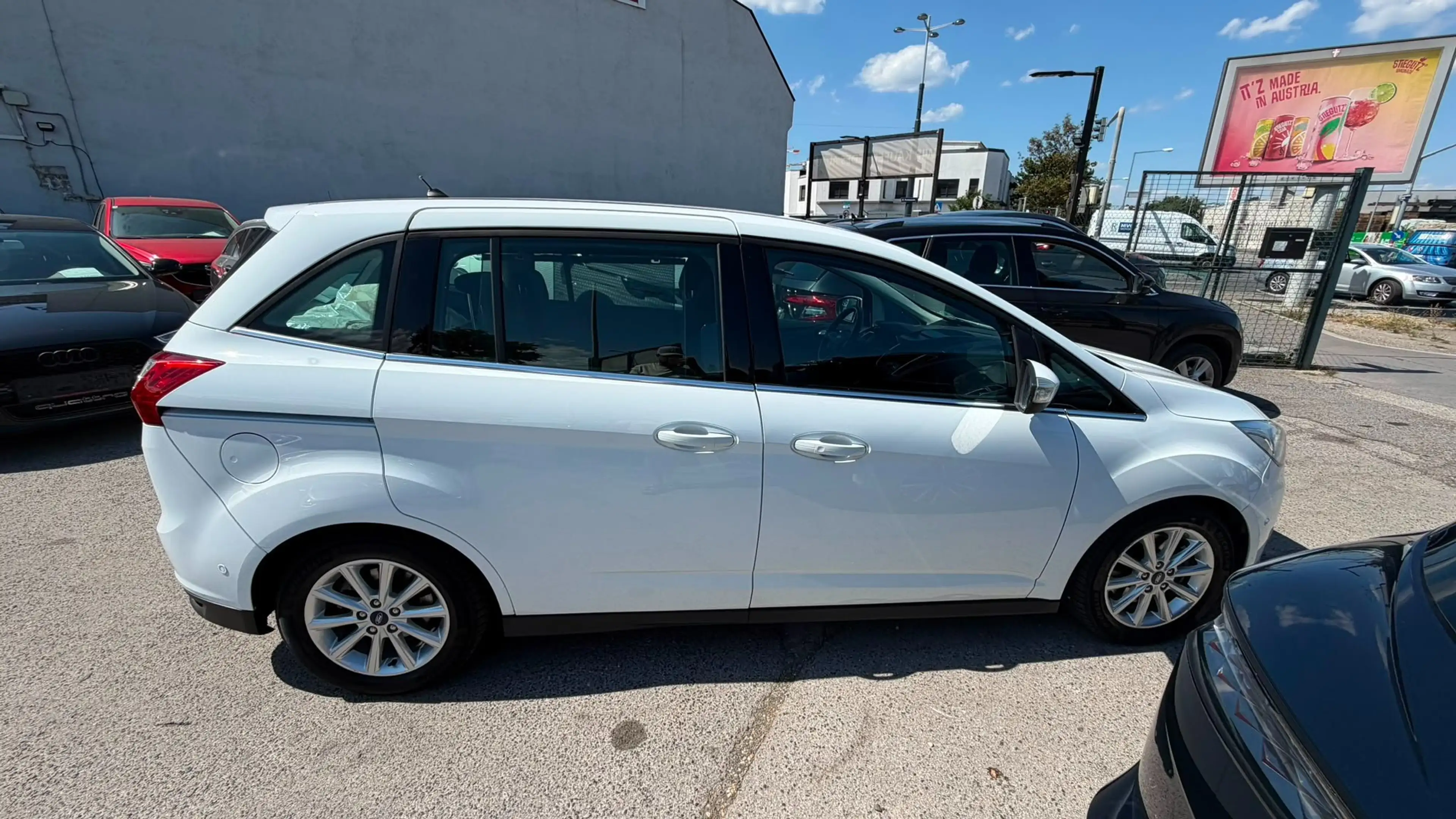 Ford Grand C-Max Titanium 1,5 150PS ParkhilfeVorn Sitzheiz Tempomat — photo 2