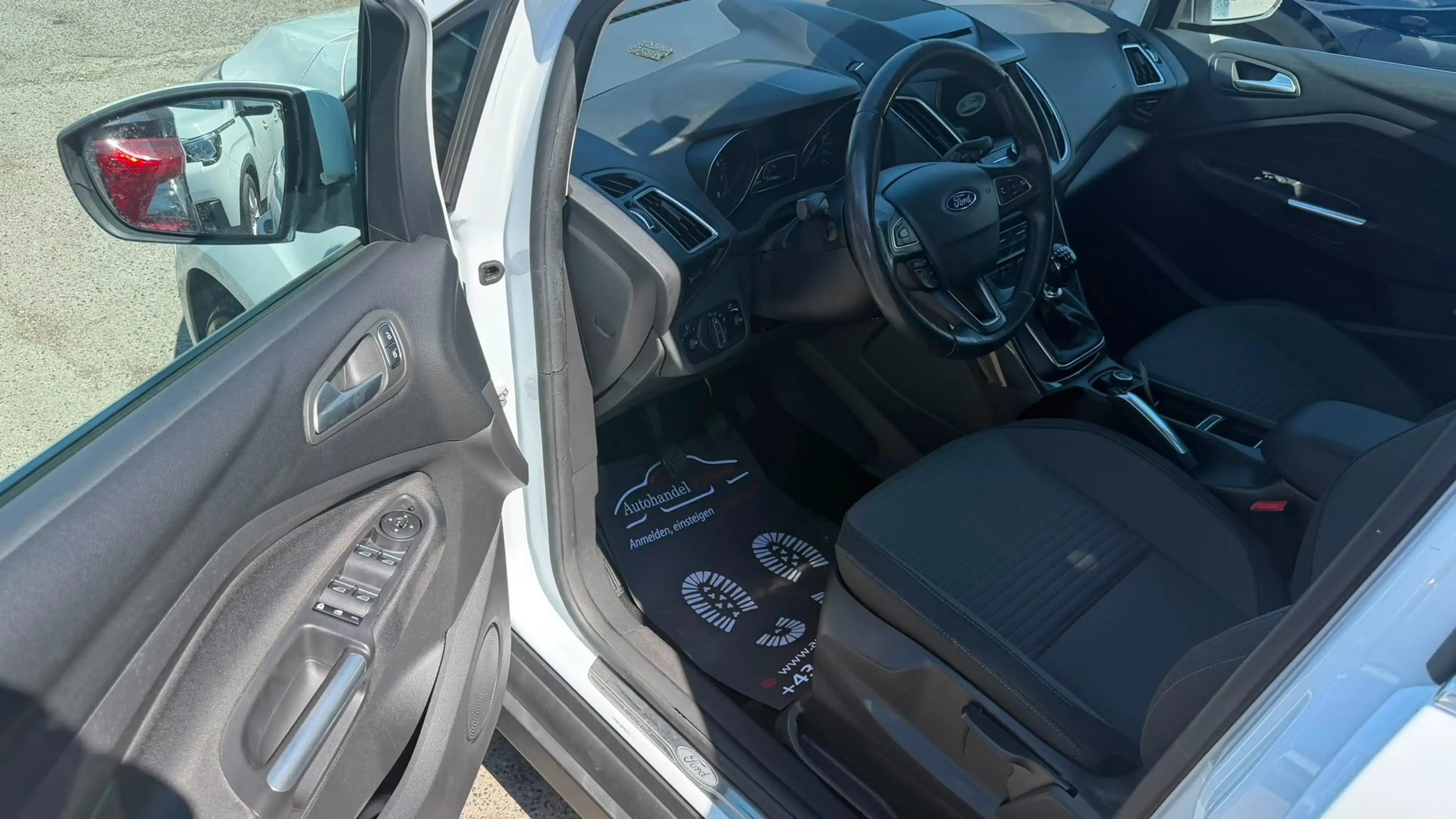 Ford Grand C-Max Titanium 1,5 150PS ParkhilfeVorn Sitzheiz Tempomat — photo 11