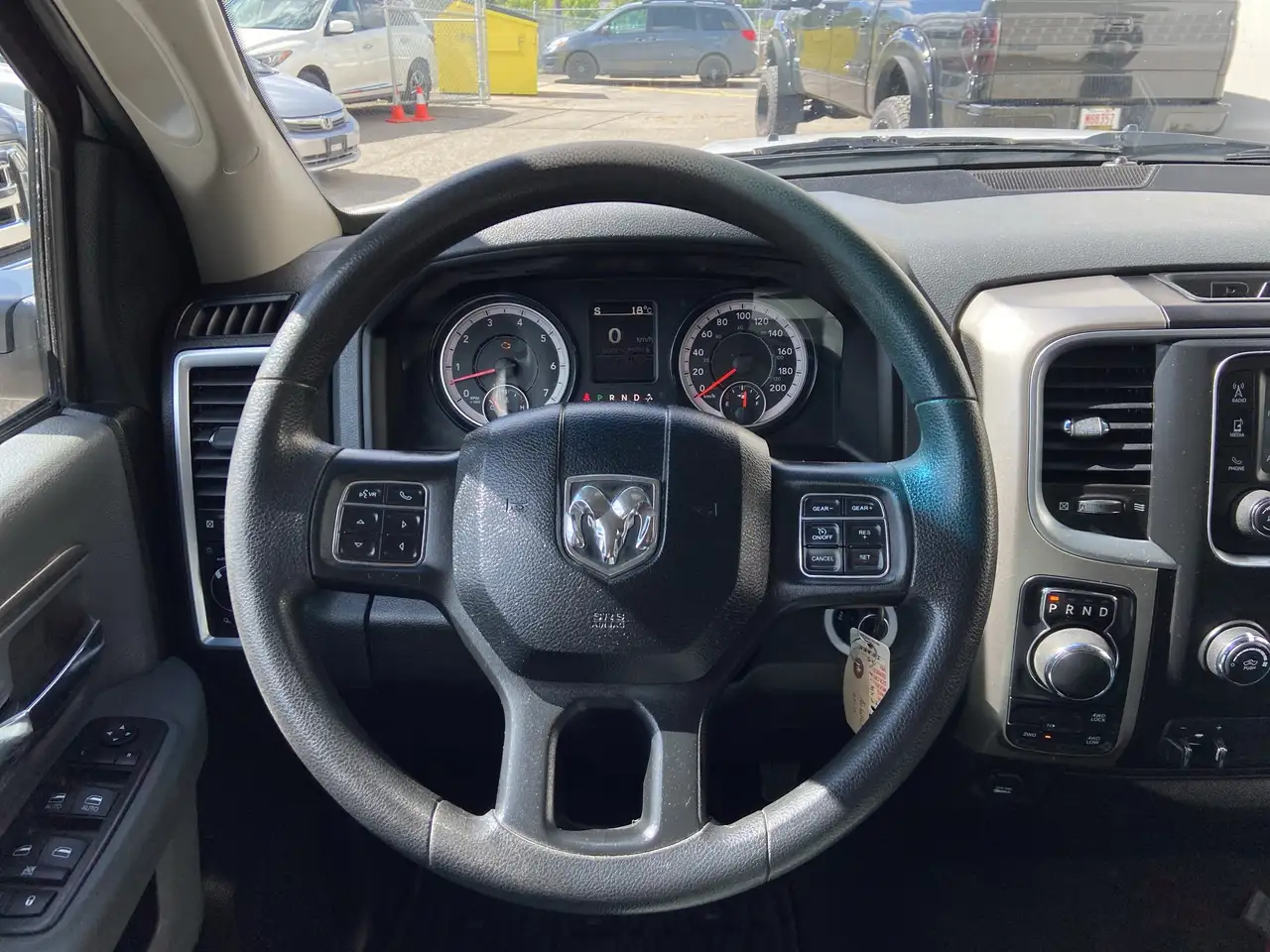RAM 1500 снимка RAM 1500