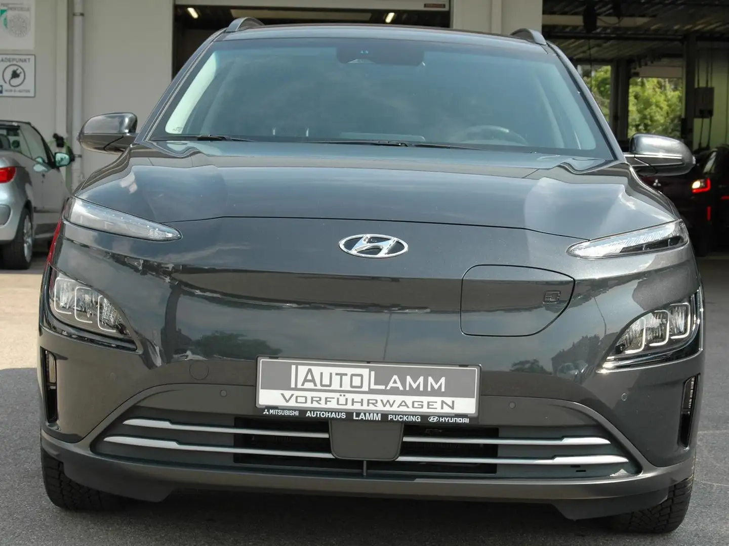 Hyundai KONA Elektro 64kWh Trend Line +Technikpaket +WP Grijs - 1
