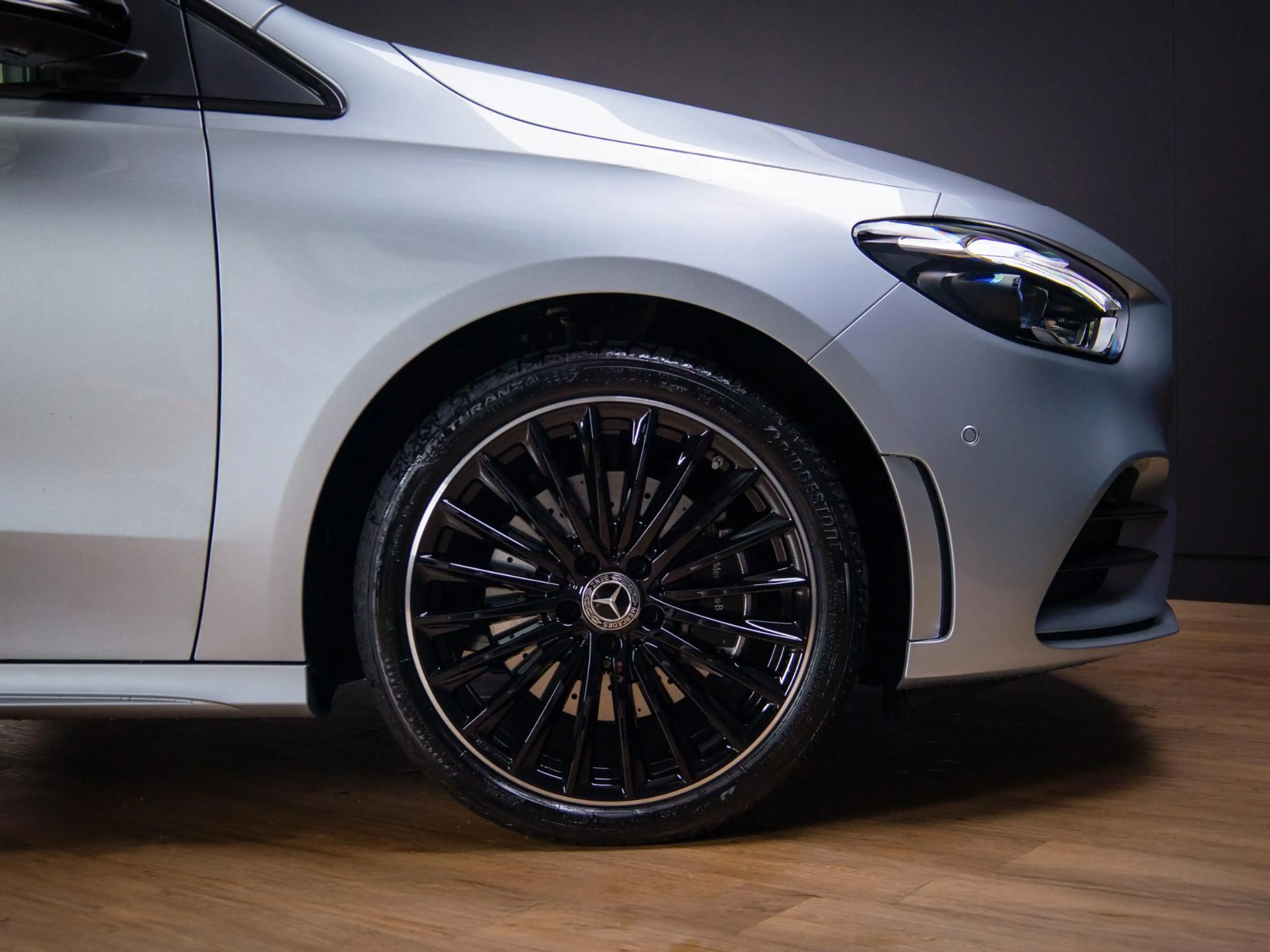 Mercedes-Benz B 250 e Business Solution AMG Premium PLUS | Panorama da — photo 6