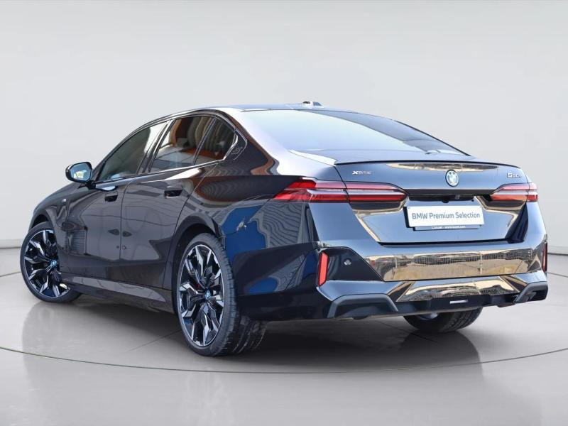BMW 550 e xDrive Berline Kit M Sport — photo 6