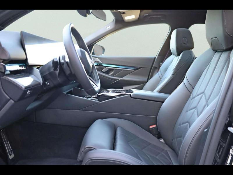 BMW 550 e xDrive Berline Kit M Sport — photo 10