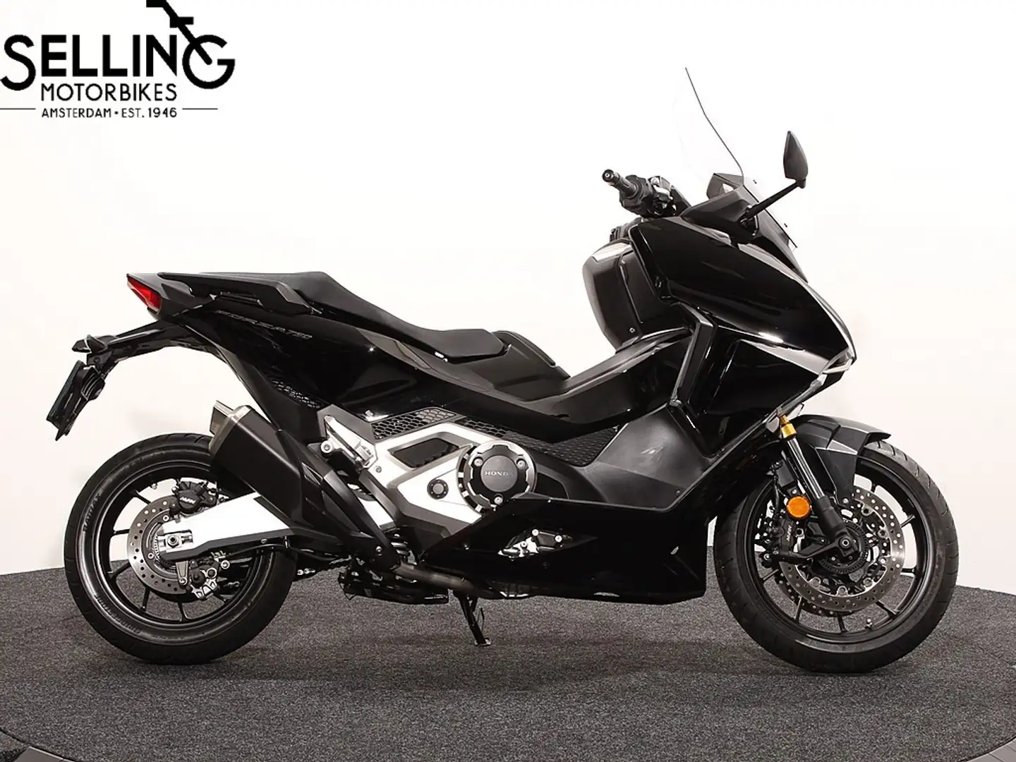 Honda Forza 750 NSS Zwart - 1