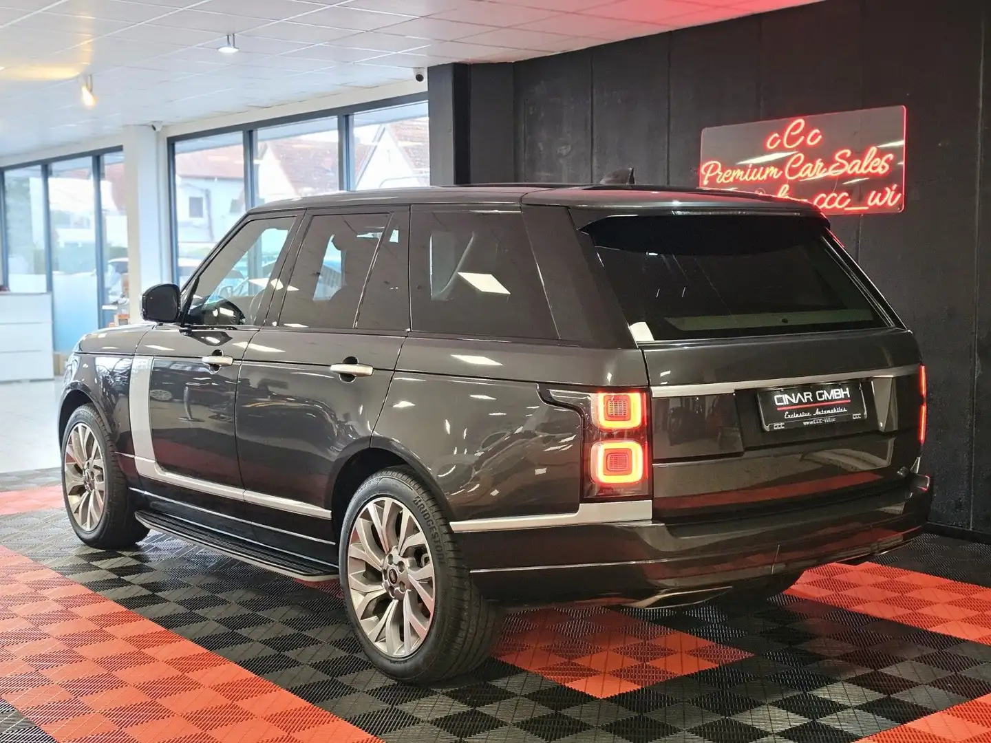Land Rover Range Rover 3,0 TDV6 (360/SI-BELÜF/DAB/MERIDIAN Grau - 2