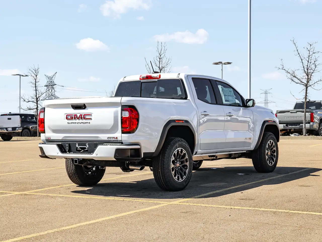 GMC Canyon снимка GMC Canyon