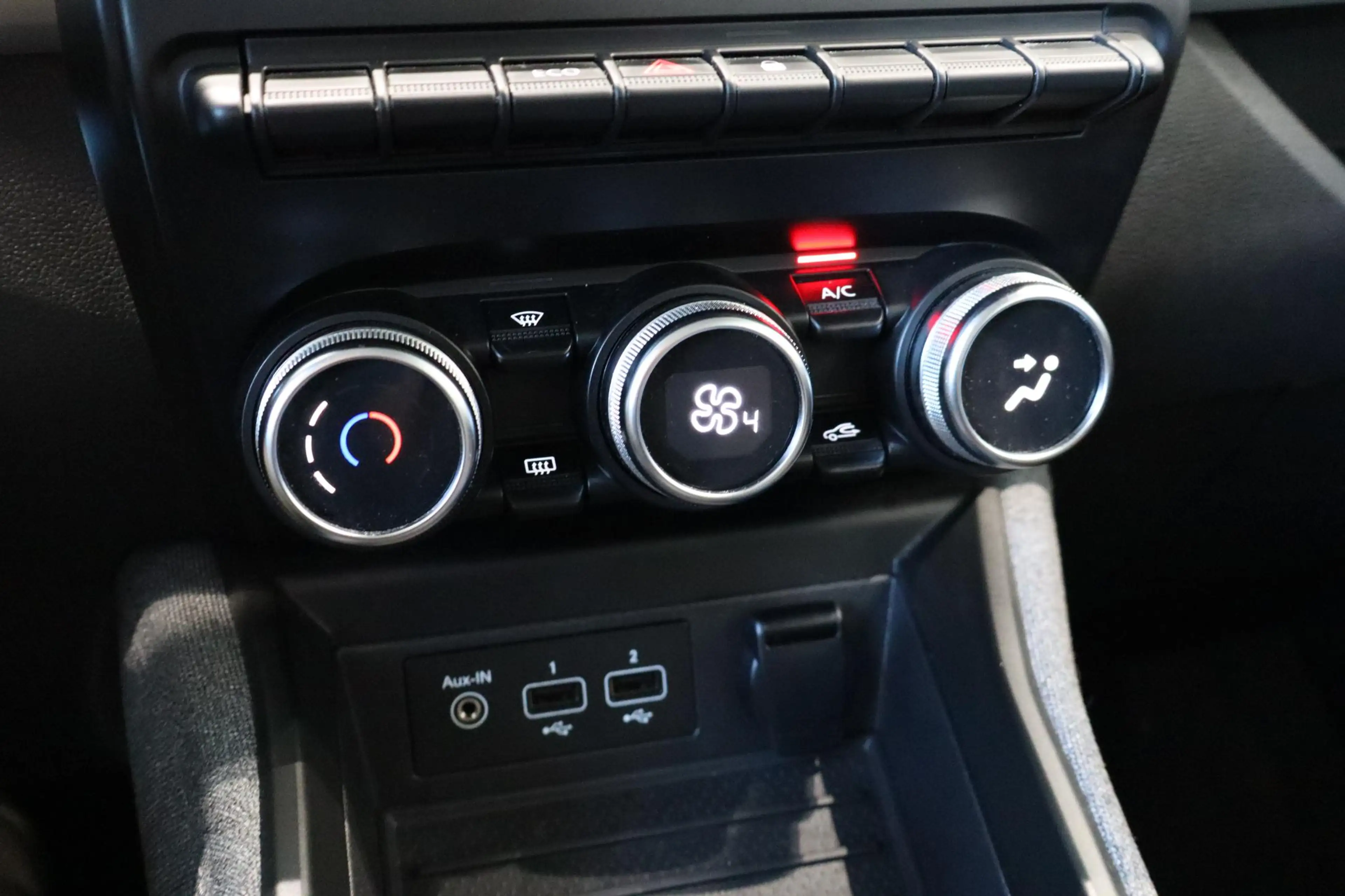 Renault ZOE R110 Life 52 kWh (ex Accu) — photo 12