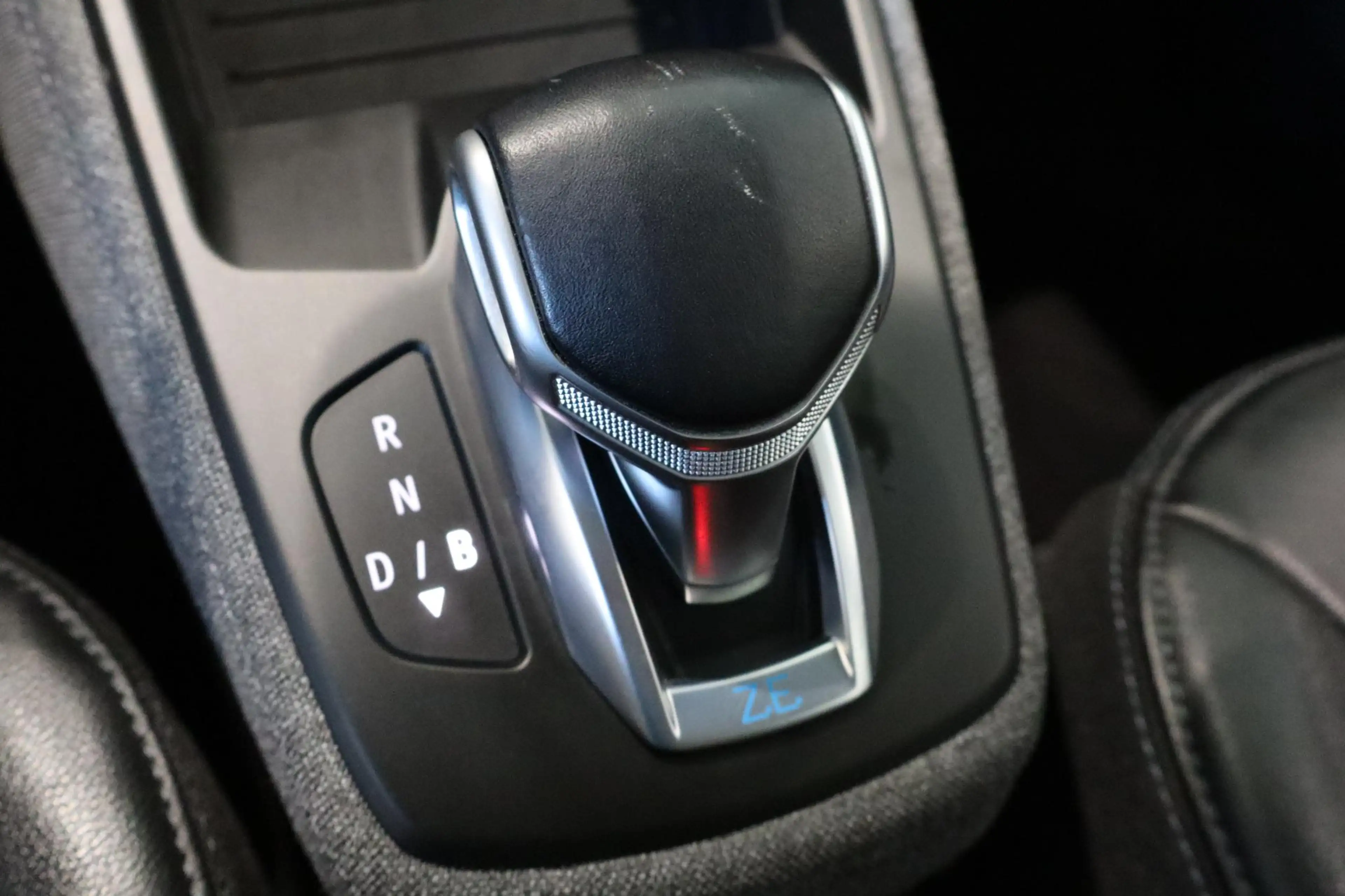 Renault ZOE R110 Life 52 kWh (ex Accu) — photo 13
