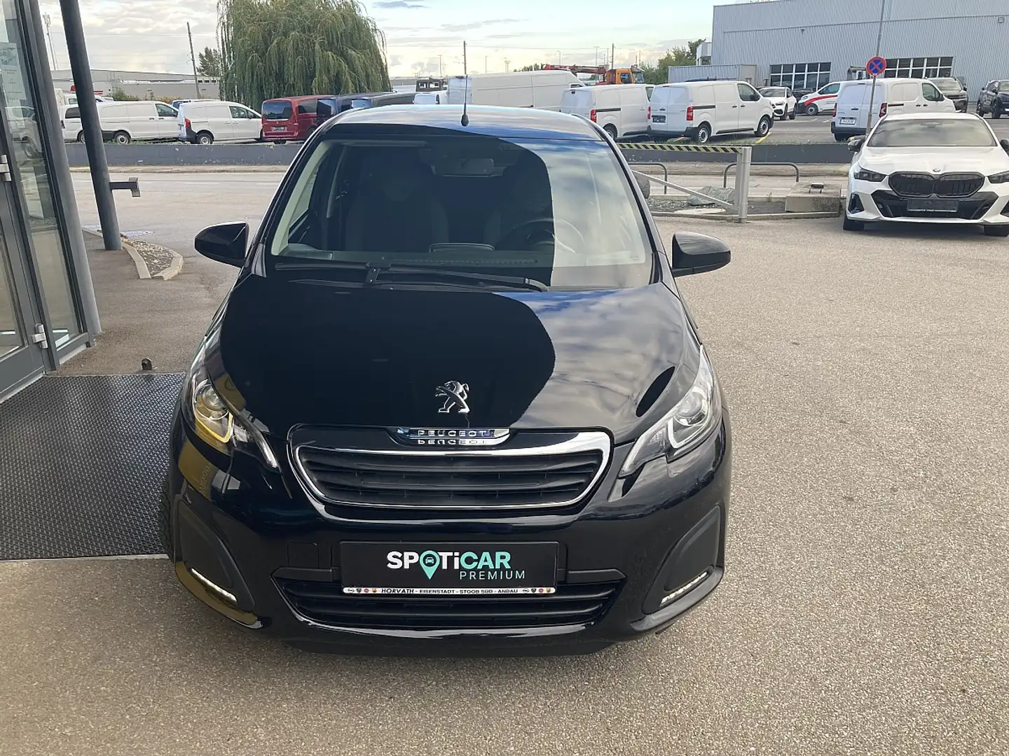 Peugeot 108 1,0 VTi 72 Active Schwarz - 2