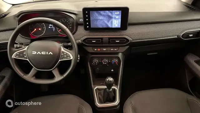 Dacia Sandero view 11