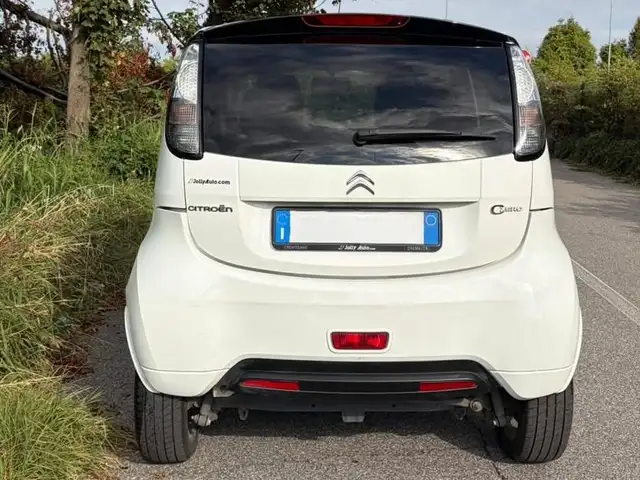 Citroen C-Zero view 3
