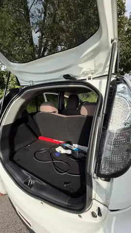 Citroen C-Zero view 13
