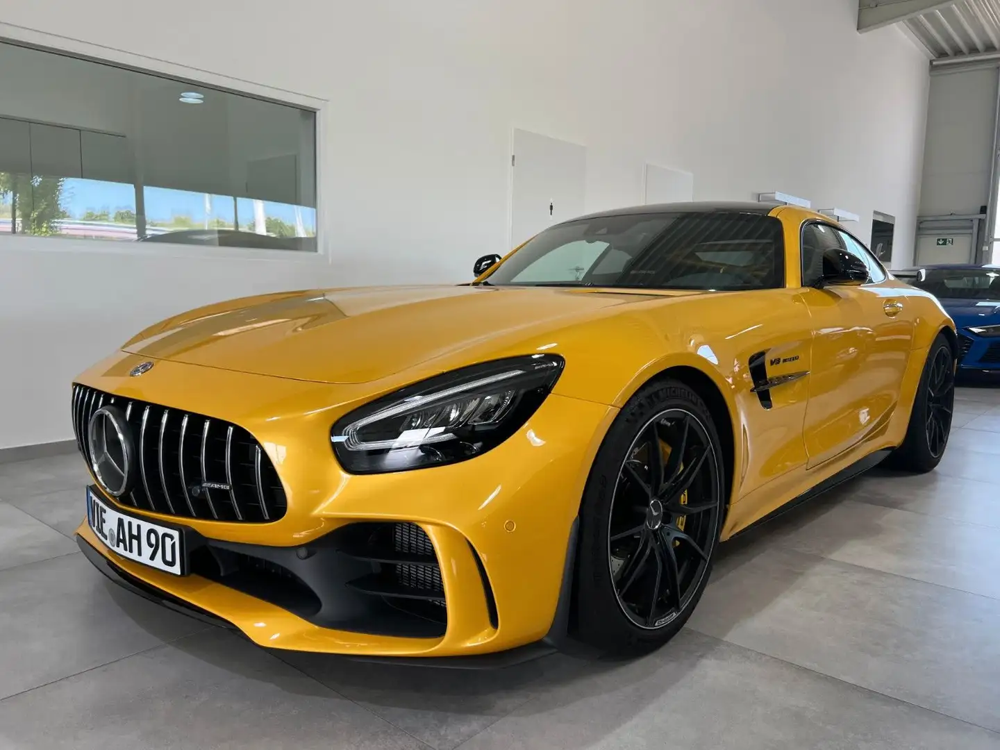 Mercedes-Benz AMG GT Coupe Burmester/Track Package/Carbon P. Amarillo - 1