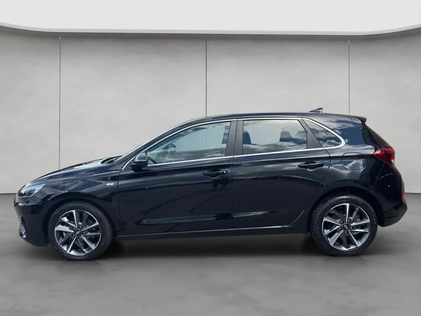 Hyundai i30 1.5 T-GDI 48V-Hybrid DCT Prime Schwarz - 2