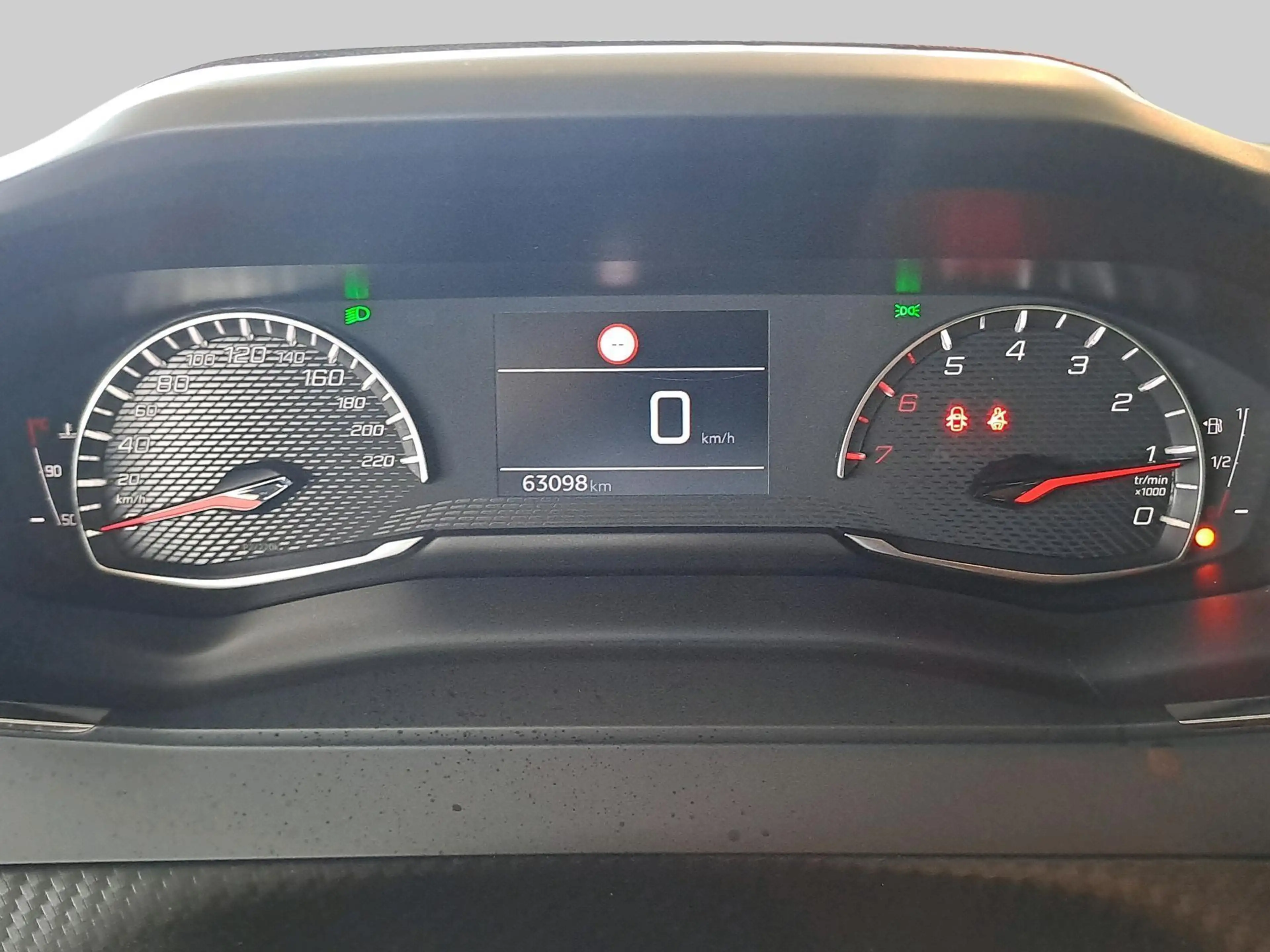 Peugeot 208 1.2 PureTech Active Pack | Apple Carplay/Android A — photo 15