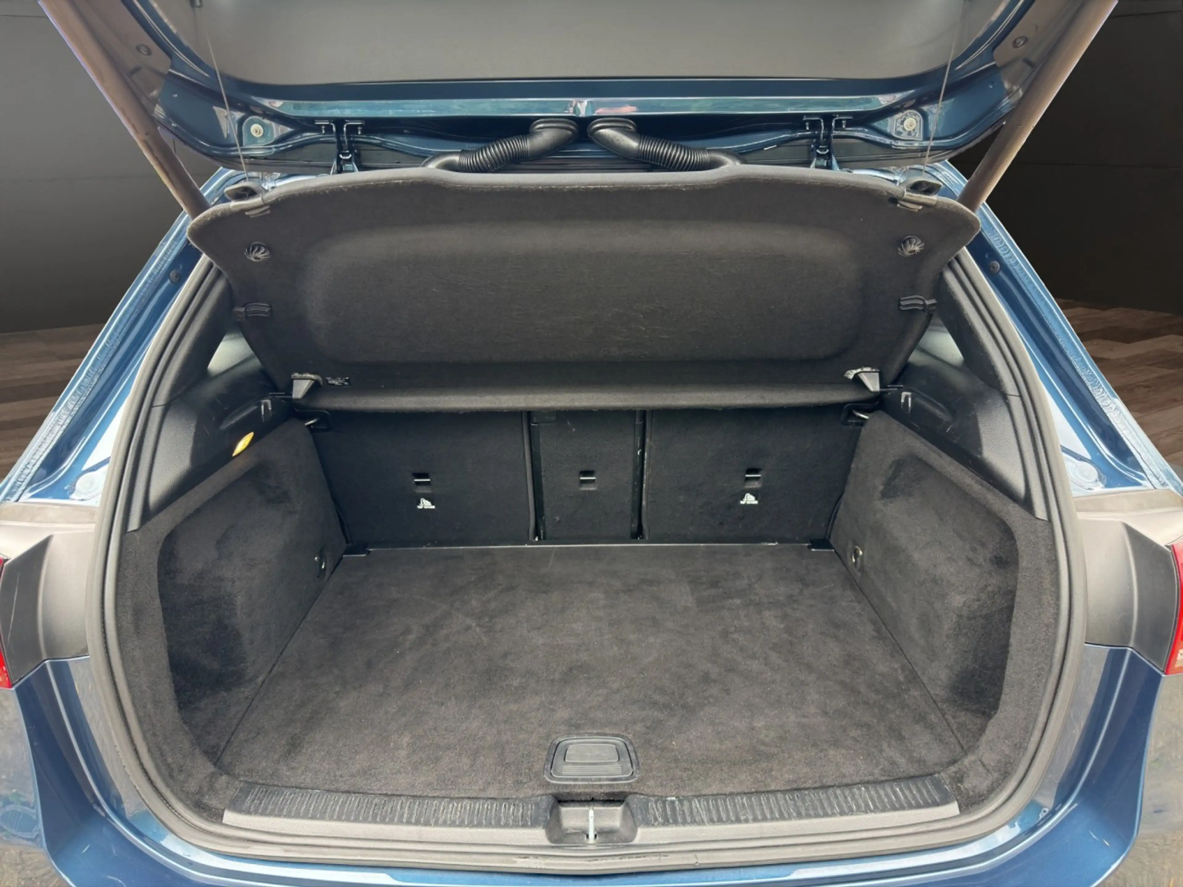 Mercedes-Benz B 200 DCT AMG-Line NAVI*KAMERA*AHK Klima Navi — photo 21