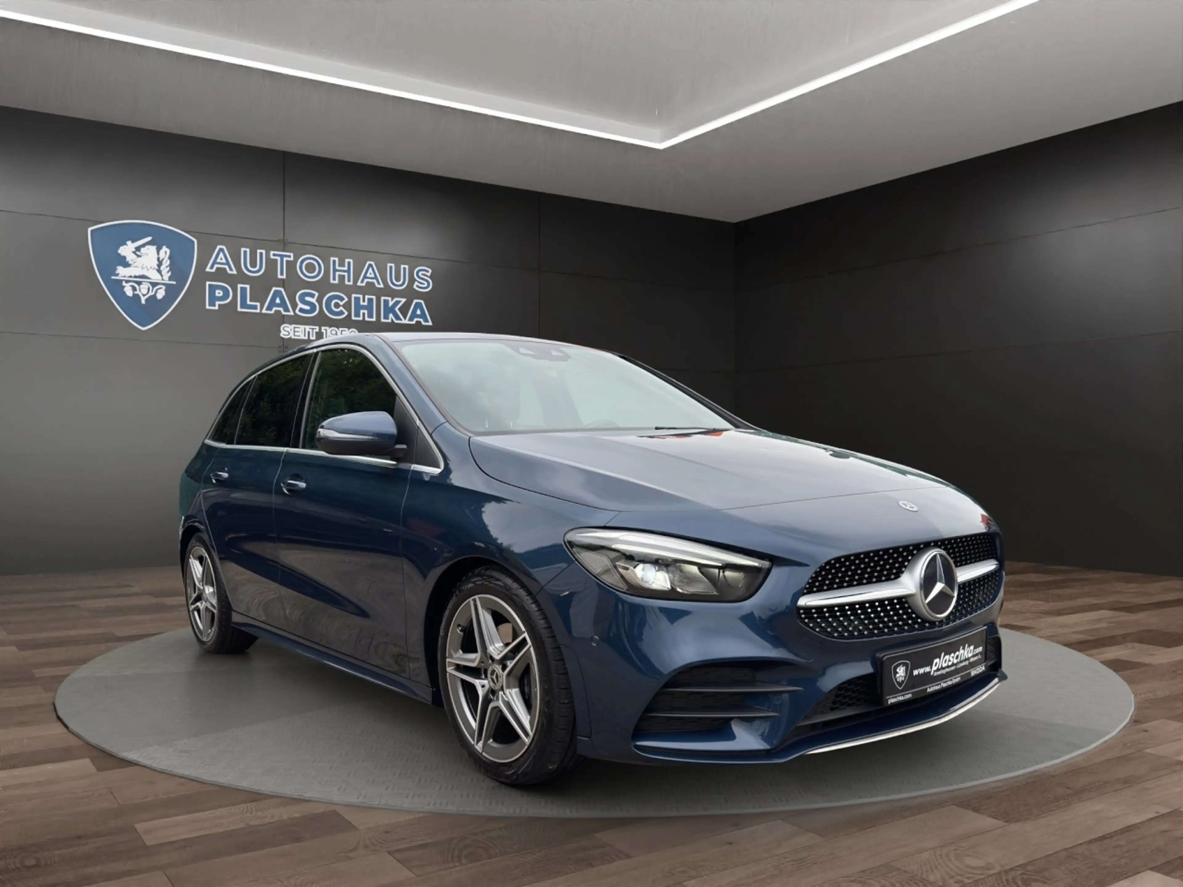 Mercedes-Benz B 200 DCT AMG-Line NAVI*KAMERA*AHK Klima Navi — photo 3