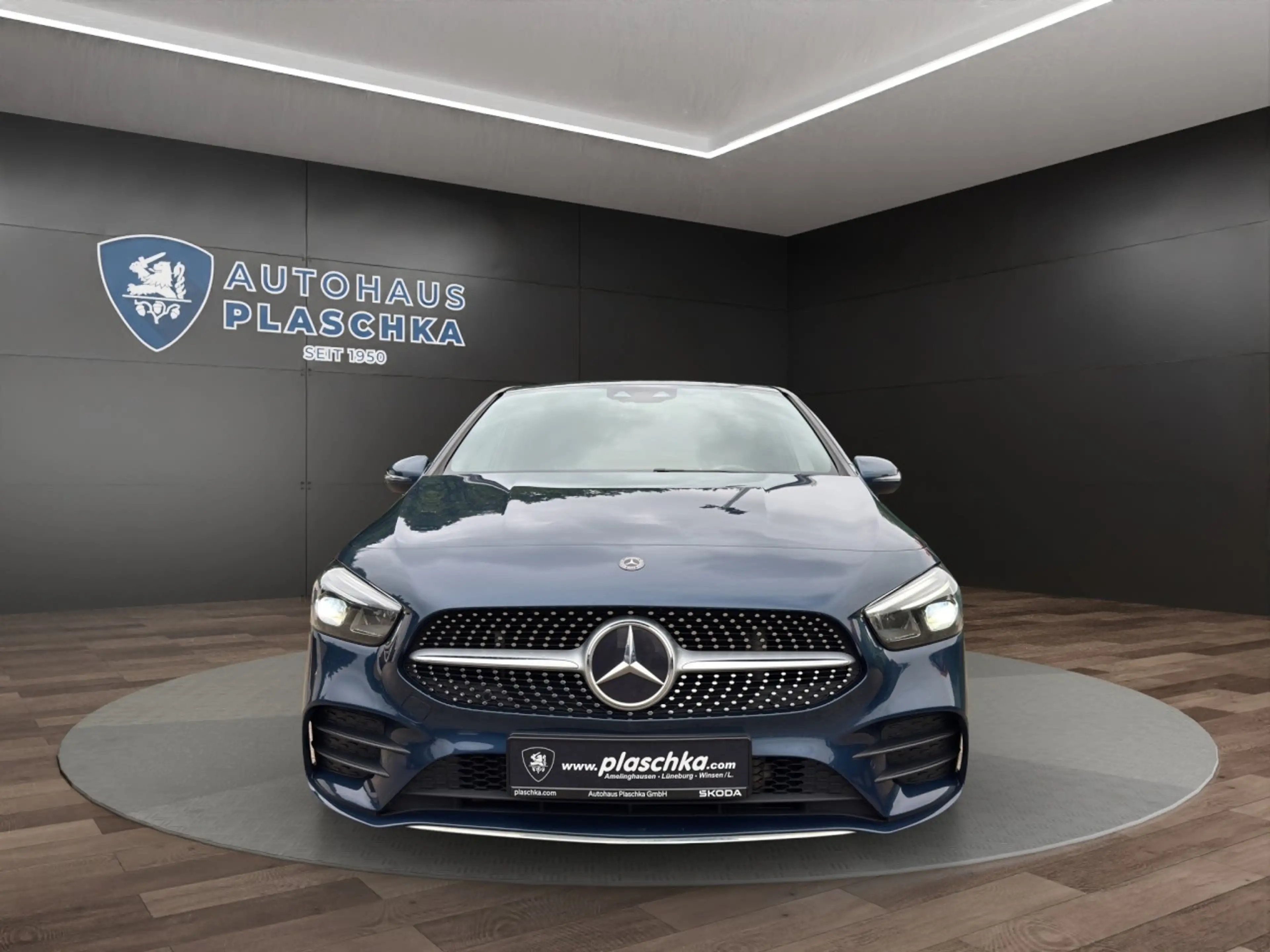 Mercedes-Benz B 200 DCT AMG-Line NAVI*KAMERA*AHK Klima Navi — photo 2