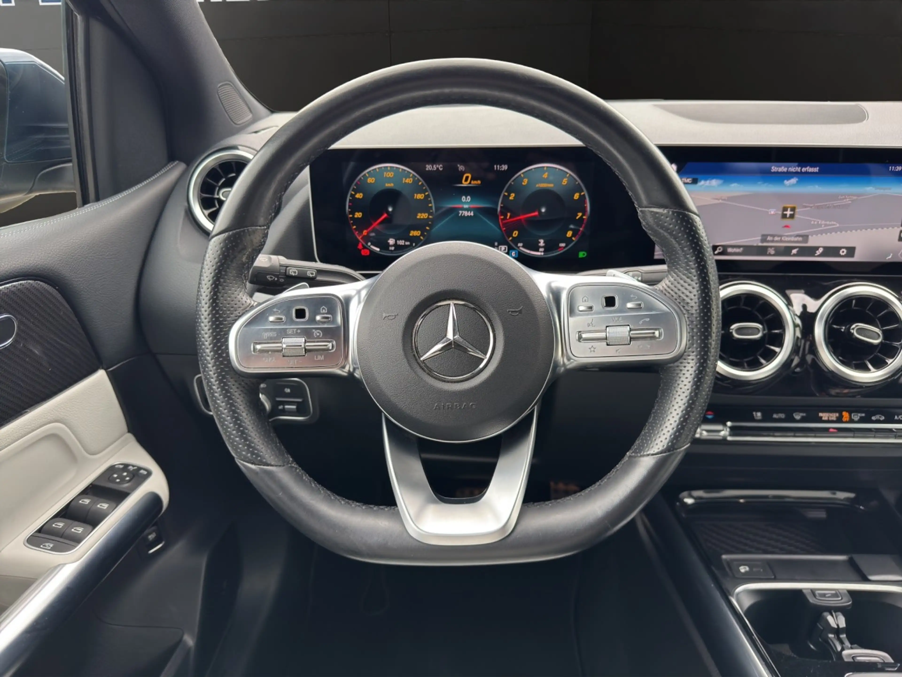 Mercedes-Benz B 200 DCT AMG-Line NAVI*KAMERA*AHK Klima Navi — photo 14