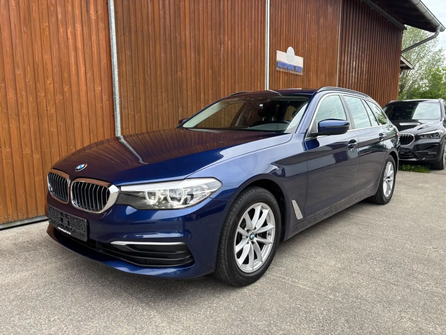 BMW 520 d Touring Aut. Panorama AHK Standhz. Kamera Bleu - 1
