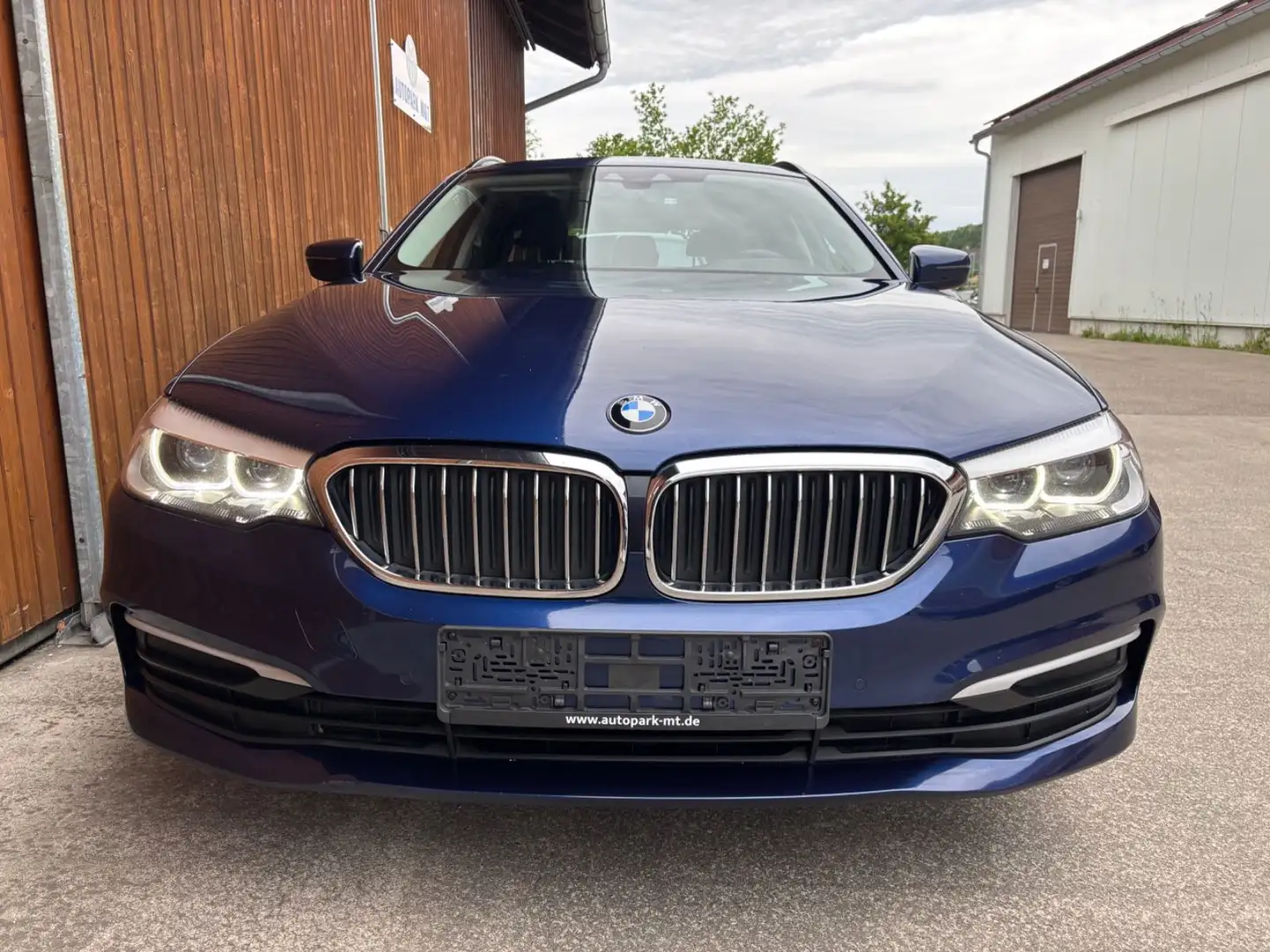 BMW 520 d Touring Aut. Panorama AHK Standhz. Kamera Bleu - 2