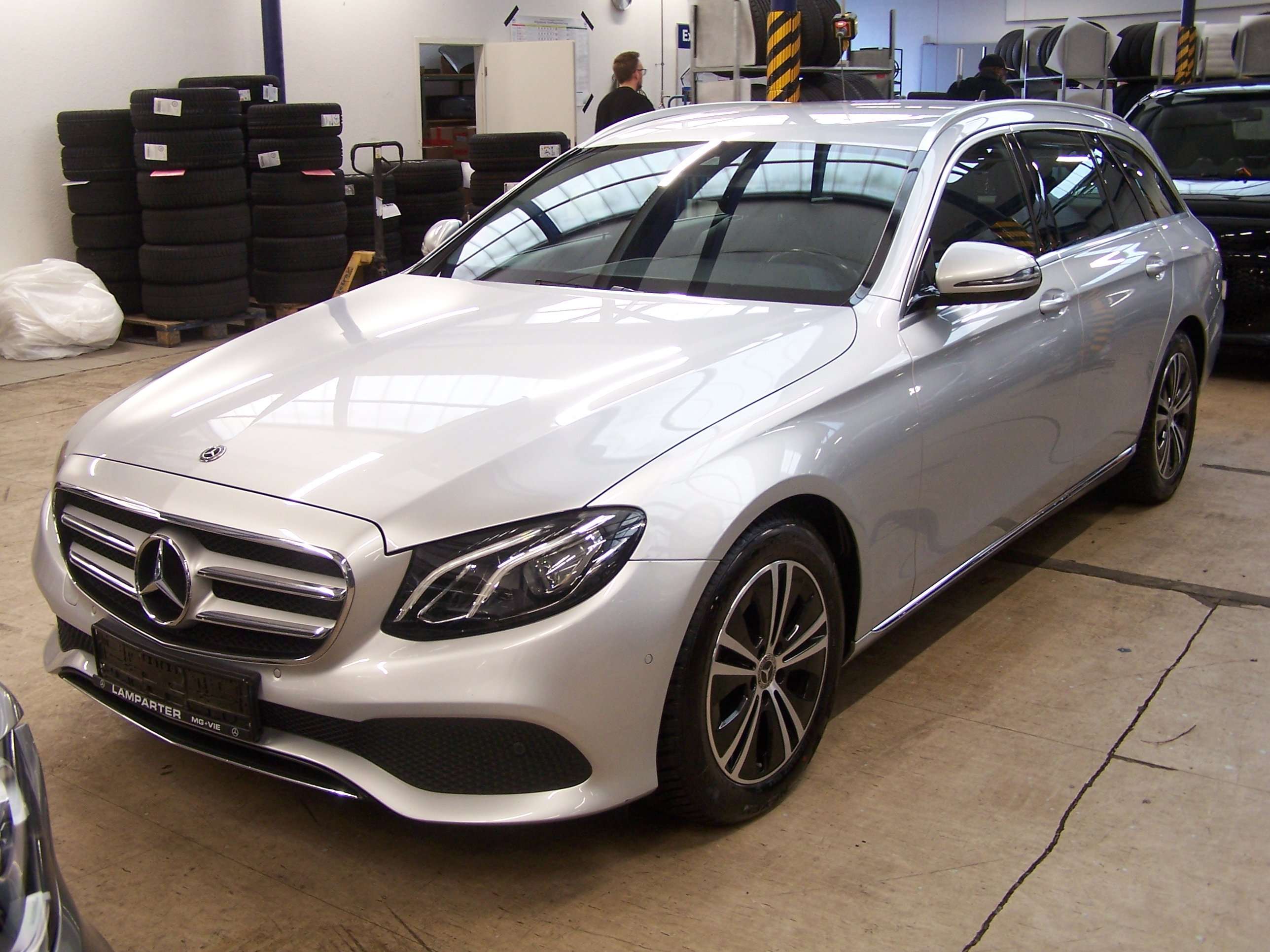 Mercedes-Benz E 220