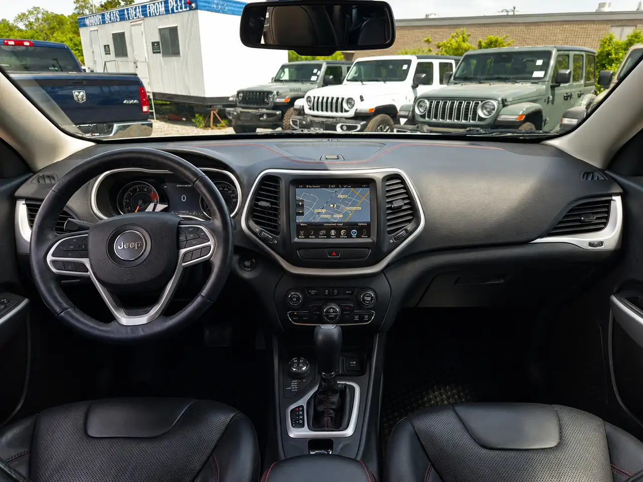 Jeep Cherokee снимка Jeep Cherokee